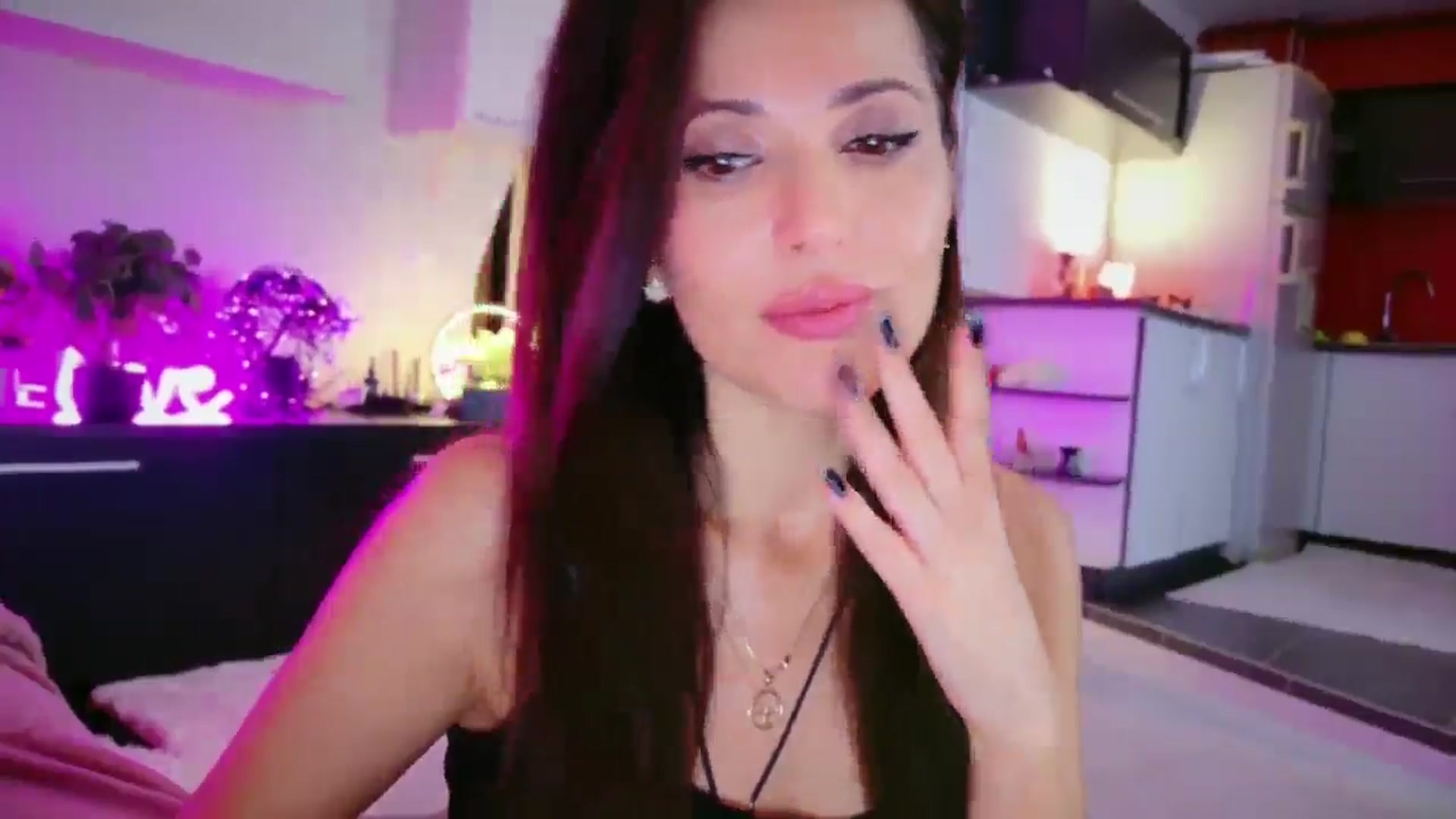 Gallery image thumbnail from SmileyTinaa's myfreecams stream on, 01/31/2026, 07:16 image 14 of 20