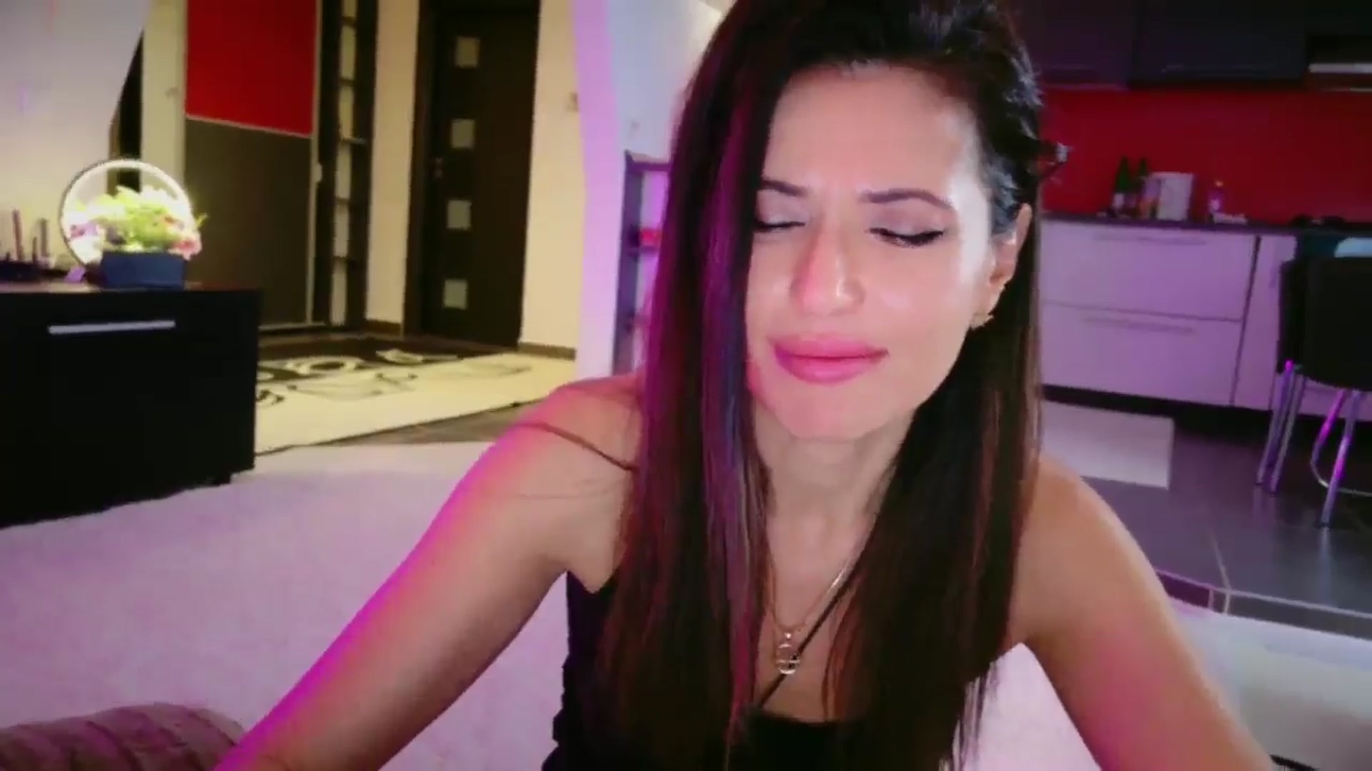 Gallery image thumbnail from SmileyTinaa's myfreecams stream on, 01/31/2026, 07:16 image 19 of 20