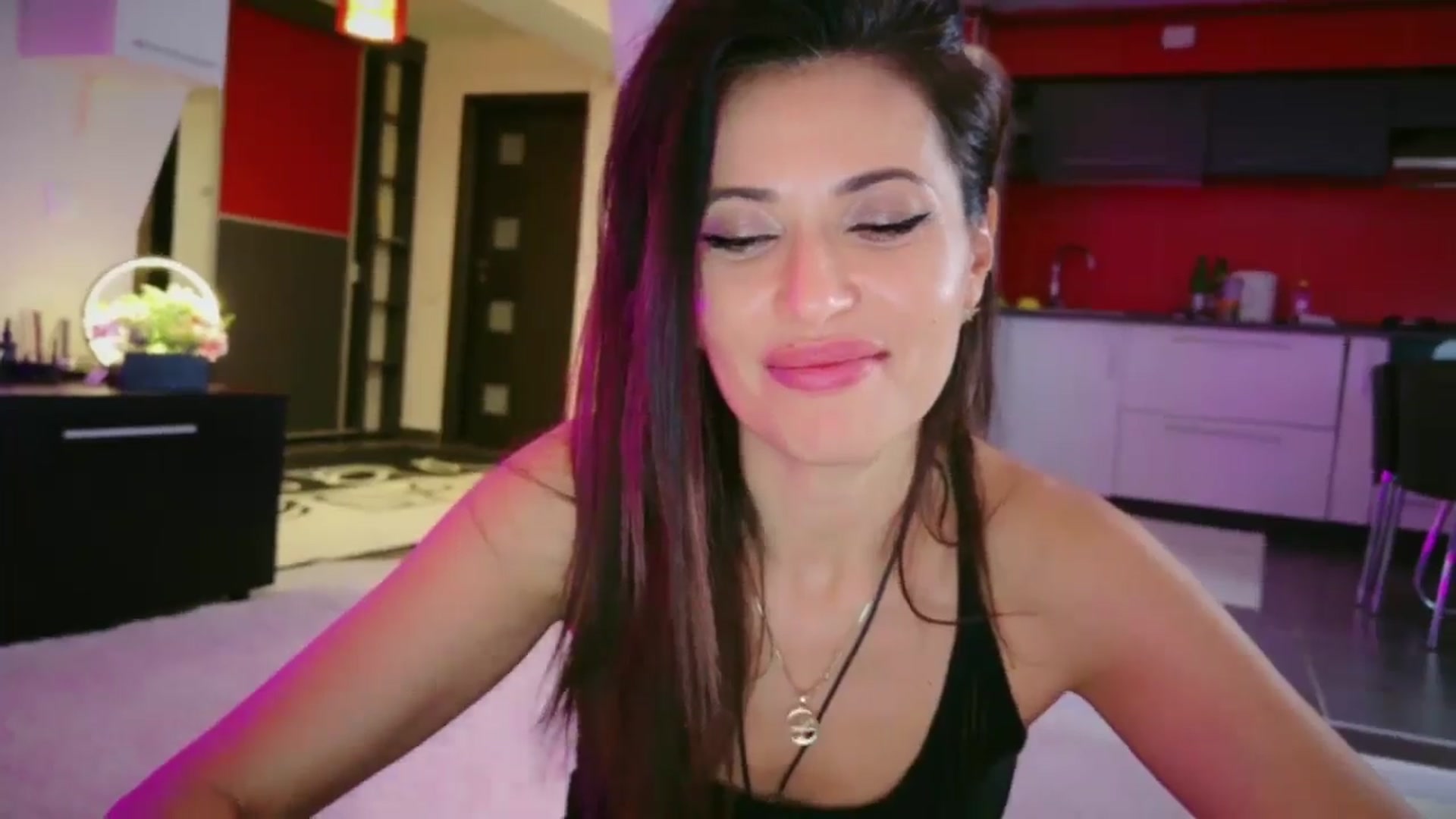 Gallery image thumbnail from SmileyTinaa's myfreecams stream on, 01/31/2026, 07:16 image 12 of 20