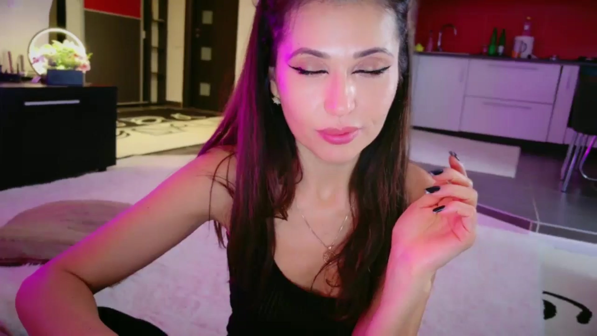 Gallery image thumbnail from SmileyTinaa's myfreecams stream on, 02/13/2026, 03:49 image 9 of 20