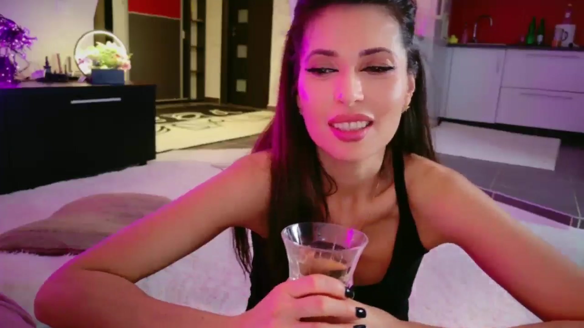 Gallery image thumbnail from SmileyTinaa's myfreecams stream on, 02/13/2026, 03:49 image 11 of 20