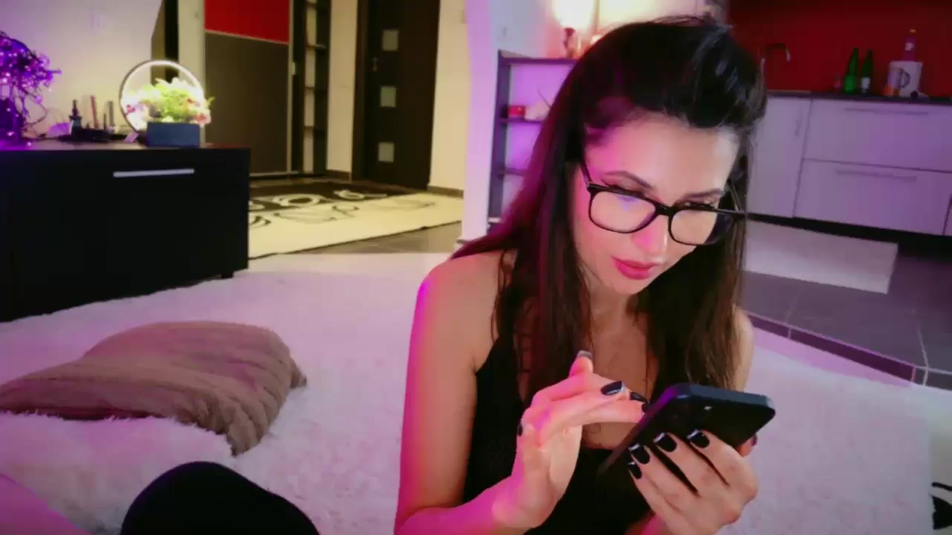 Gallery image thumbnail from SmileyTinaa's myfreecams stream on, 02/13/2026, 04:20 image 12 of 20