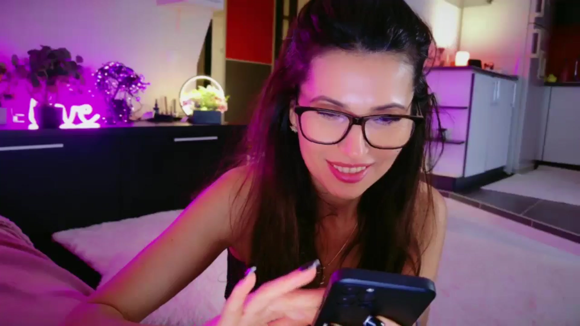 Gallery image thumbnail from SmileyTinaa's myfreecams stream on, 02/13/2026, 05:55 image 2 of 20
