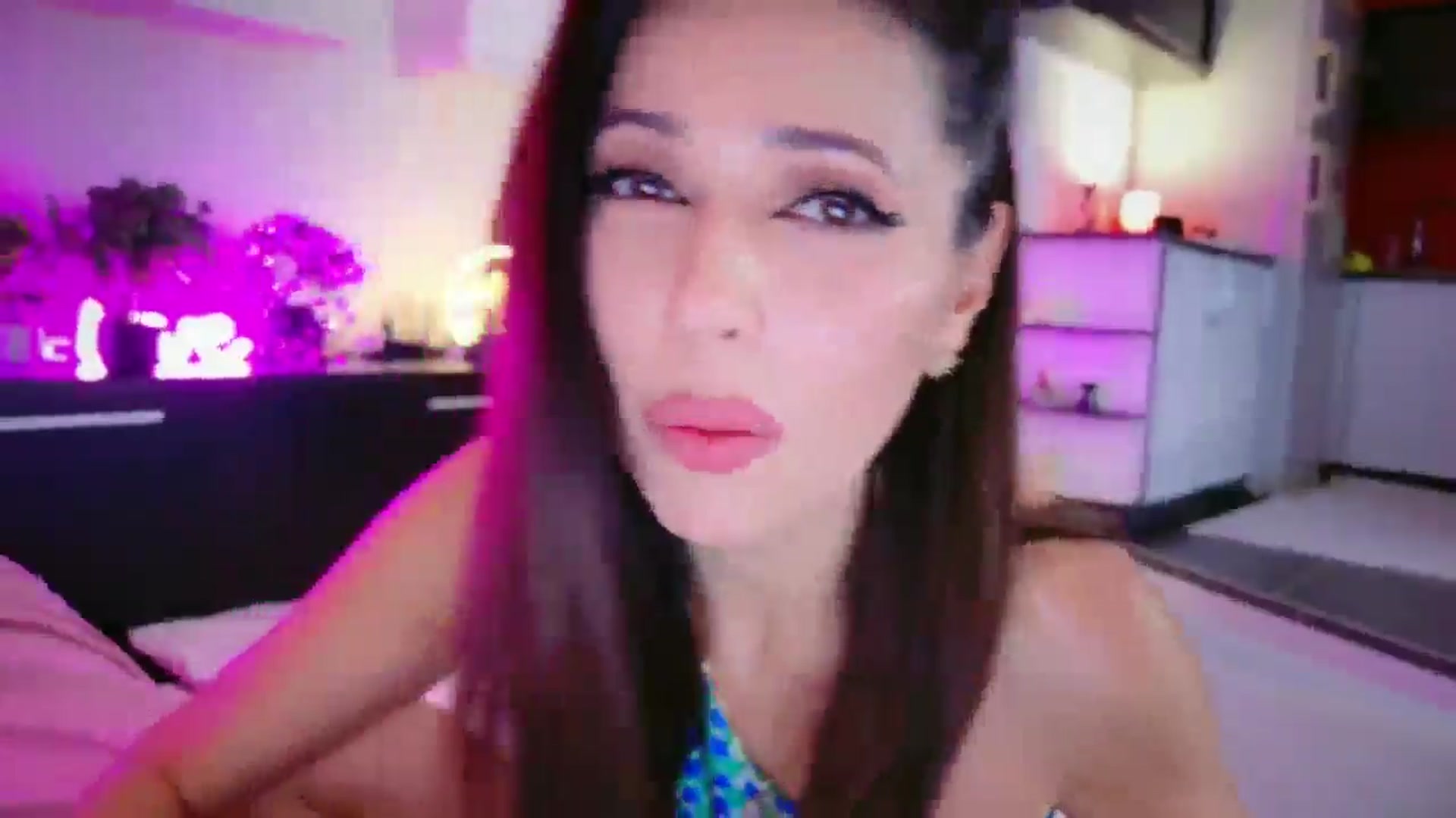 Gallery image thumbnail from SmileyTinaa's myfreecams stream on, 02/14/2026, 24:02 image 9 of 20