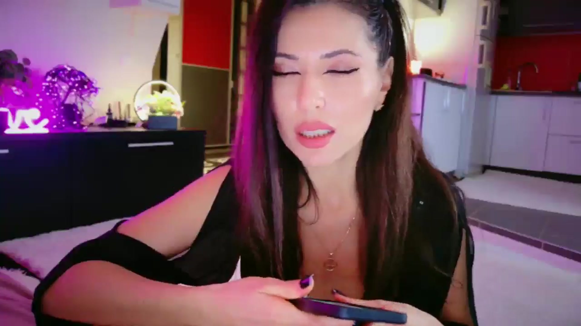Gallery image thumbnail from SmileyTinaa's myfreecams stream on, 02/20/2026, 02:16 image 7 of 20
