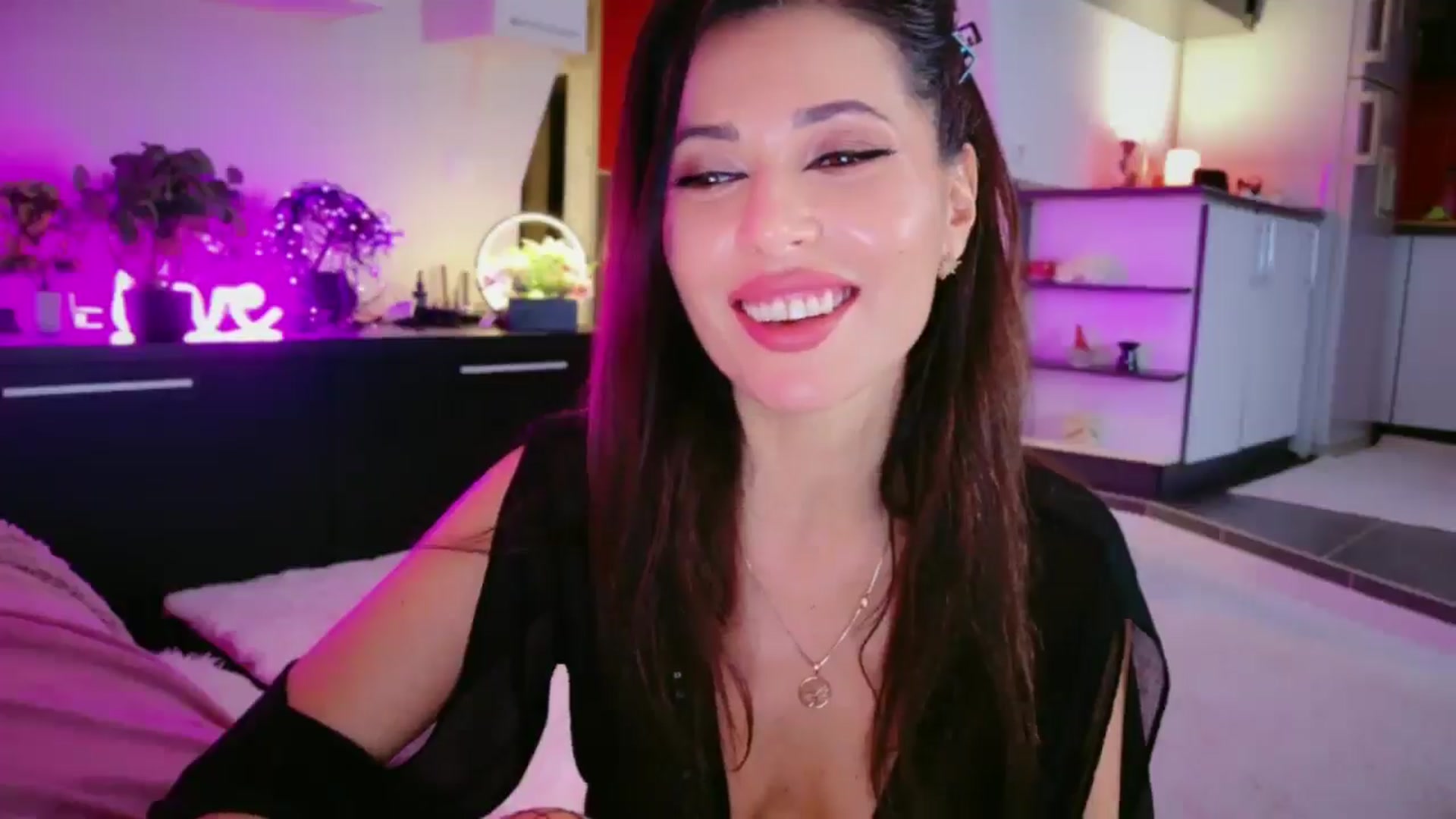 Gallery image thumbnail from SmileyTinaa's myfreecams stream on, 02/20/2026, 02:16 image 6 of 20