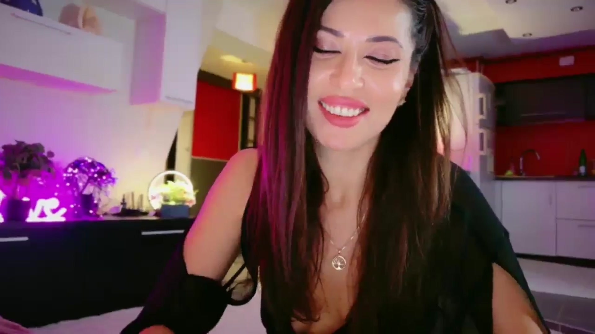 Gallery image thumbnail from SmileyTinaa's myfreecams stream on, 02/20/2026, 02:16 image 9 of 20