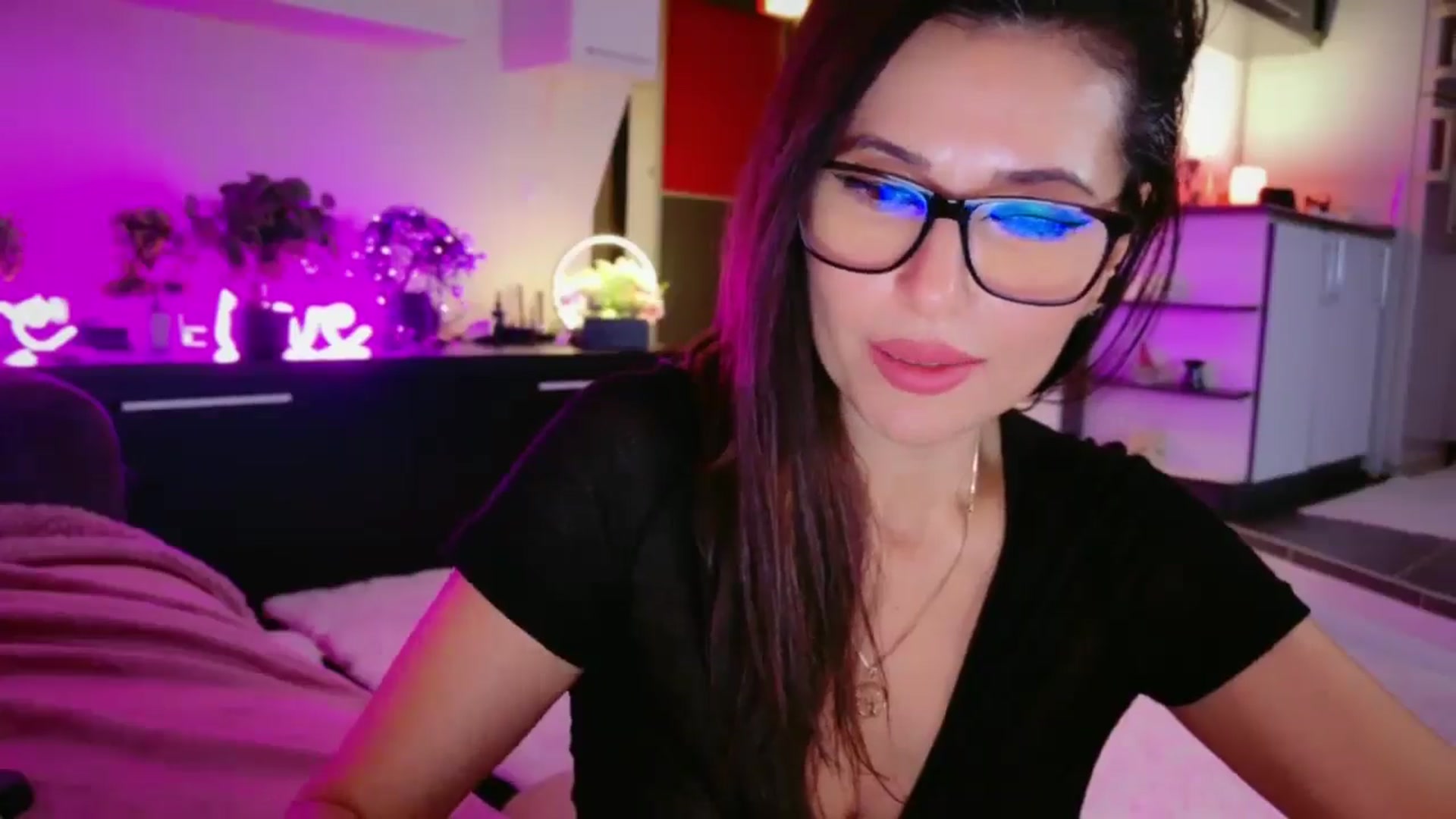 Gallery image thumbnail from SmileyTinaa's myfreecams stream on, 02/20/2026, 07:05 image 10 of 20
