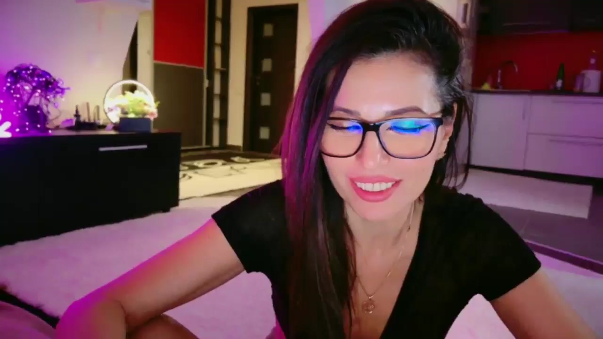 Gallery image thumbnail from SmileyTinaa's myfreecams stream on, 02/20/2026, 07:05 image 4 of 20