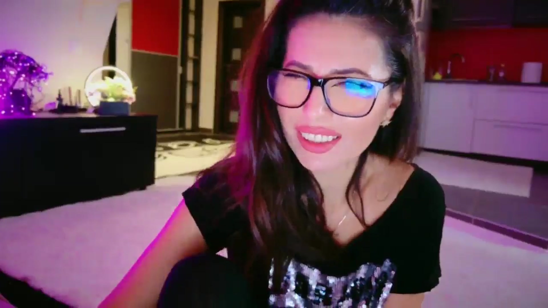 Gallery image thumbnail from SmileyTinaa's myfreecams stream on, 02/20/2026, 23:42 image 5 of 20