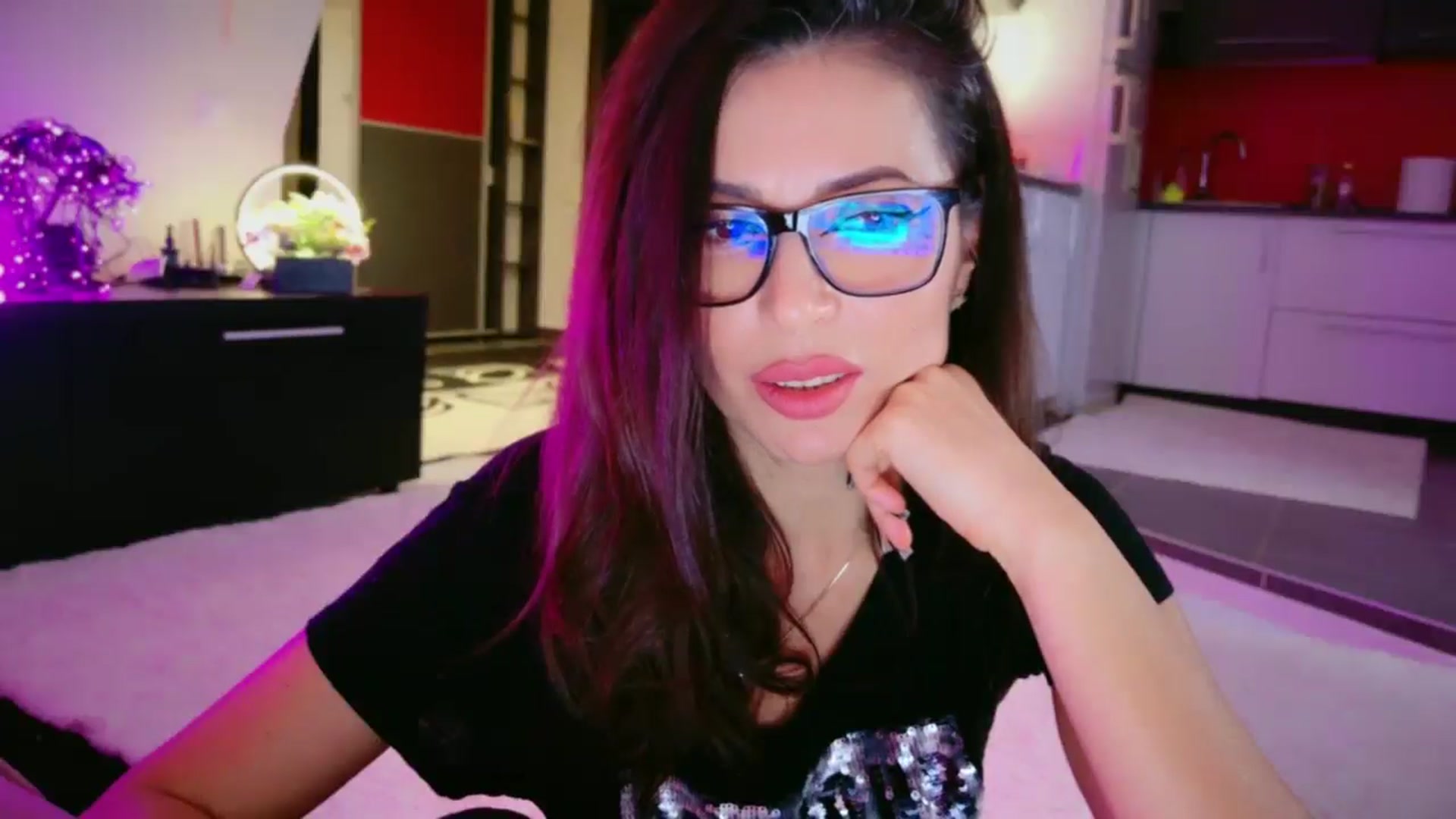 Gallery image thumbnail from SmileyTinaa's myfreecams stream on, 02/20/2026, 23:42 image 10 of 20
