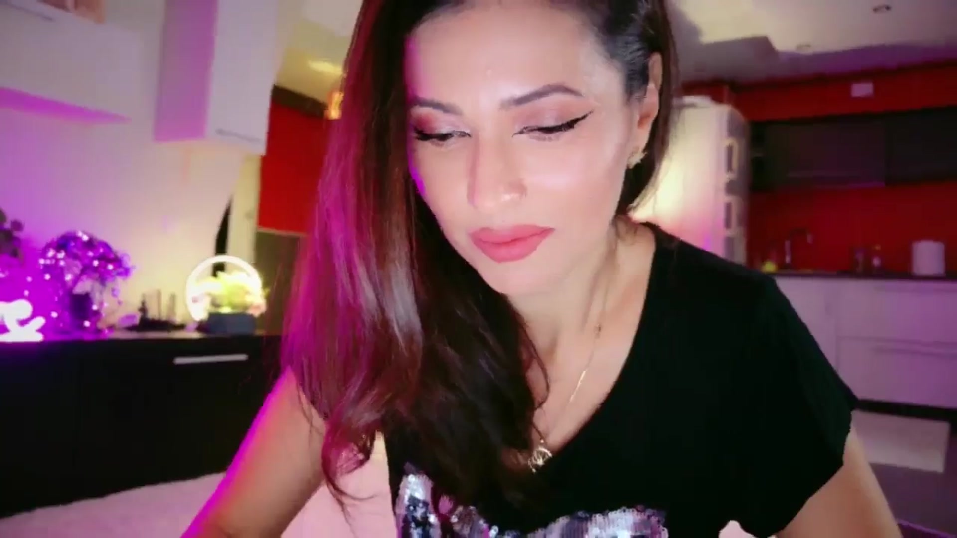 Gallery image thumbnail from SmileyTinaa's myfreecams stream on, 02/20/2026, 23:42 image 18 of 20