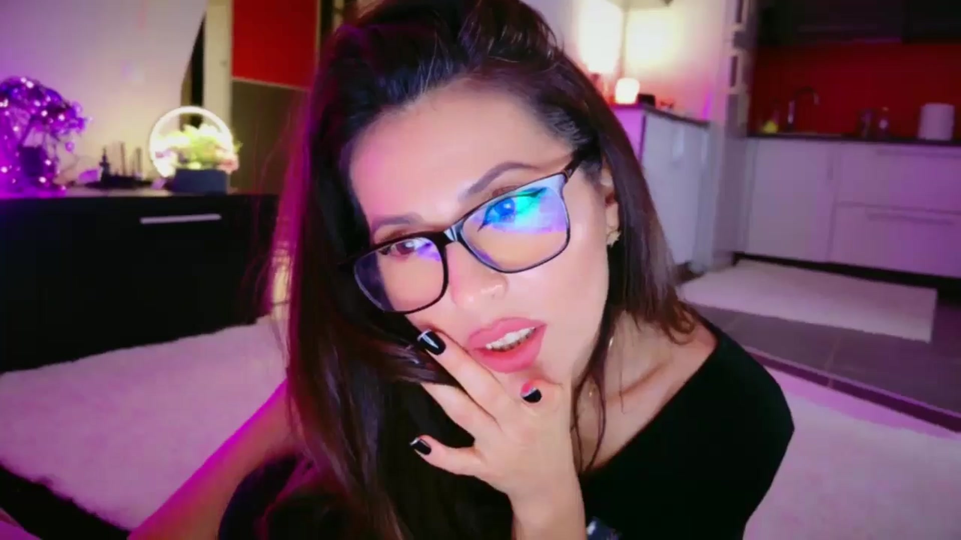 Gallery image thumbnail from SmileyTinaa's myfreecams stream on, 02/20/2026, 23:42 image 6 of 20