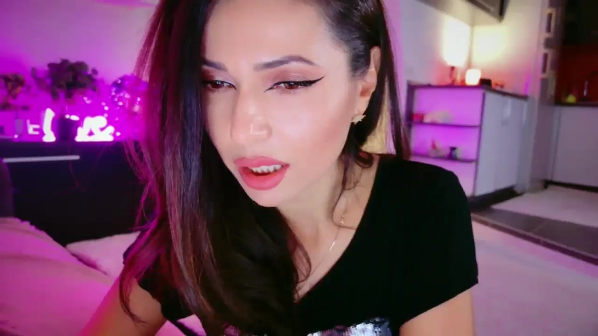 Gallery image thumbnail from SmileyTinaa's myfreecams stream on, 02/20/2026, 23:42 image 20 of 20