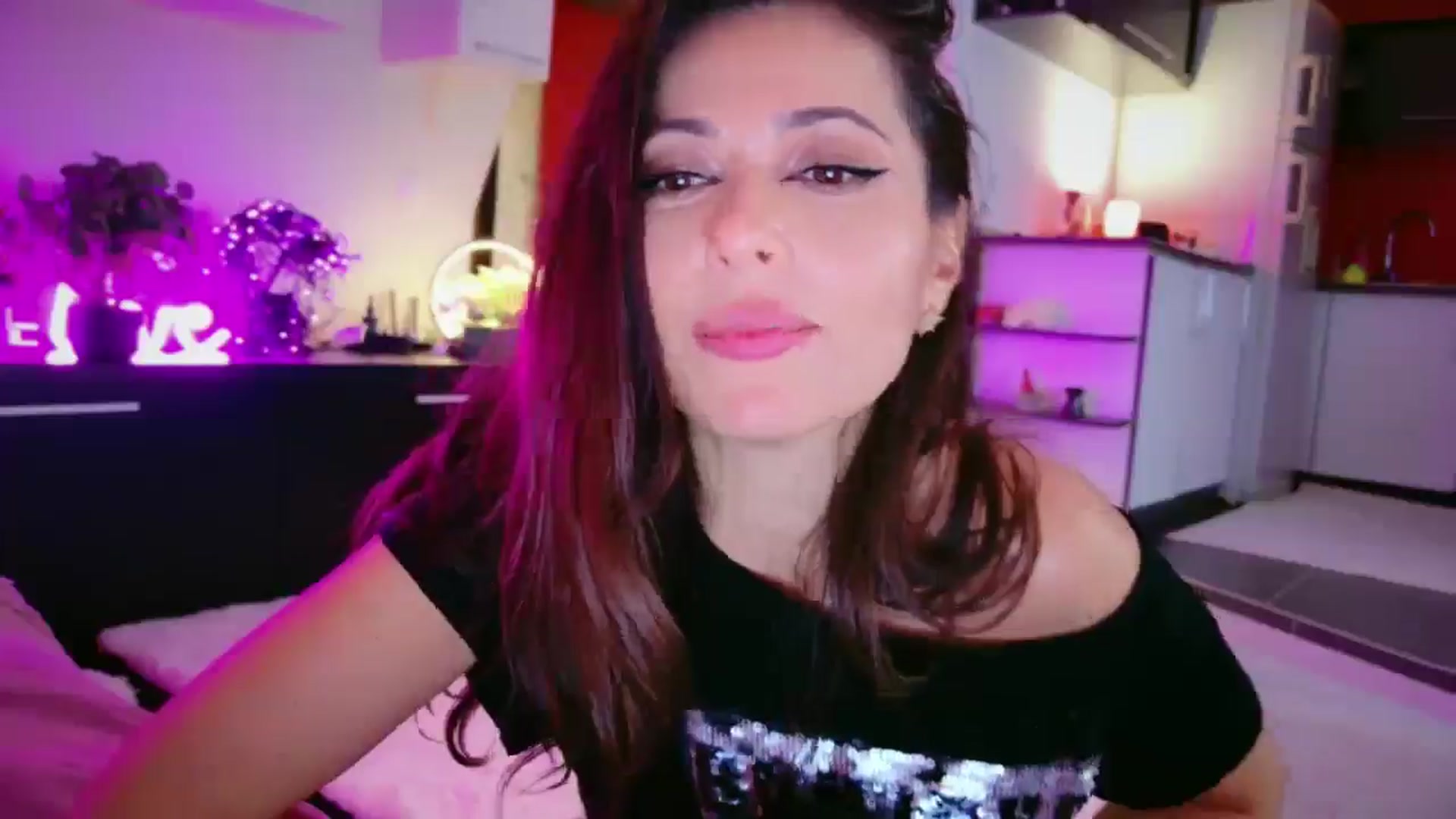 Gallery image thumbnail from SmileyTinaa's myfreecams stream on, 02/21/2026, 07:50 image 8 of 20