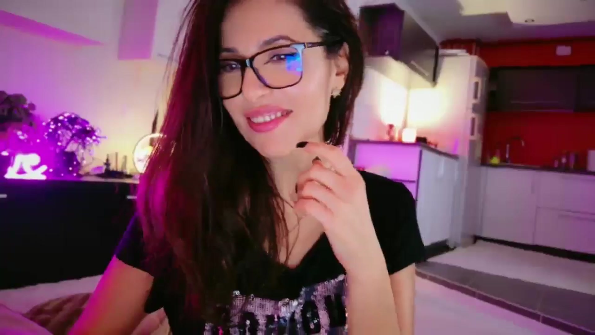 Gallery image thumbnail from SmileyTinaa's myfreecams stream on, 02/21/2026, 07:50 image 19 of 20