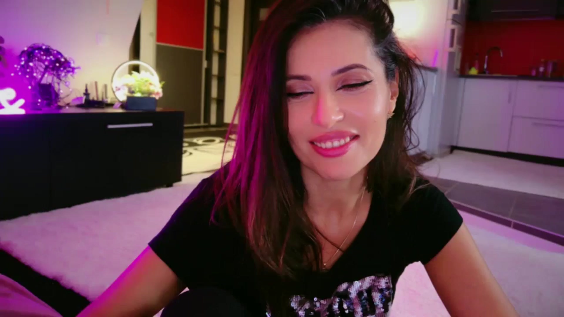 Gallery image thumbnail from SmileyTinaa's myfreecams stream on, 02/21/2026, 07:50 image 1 of 20