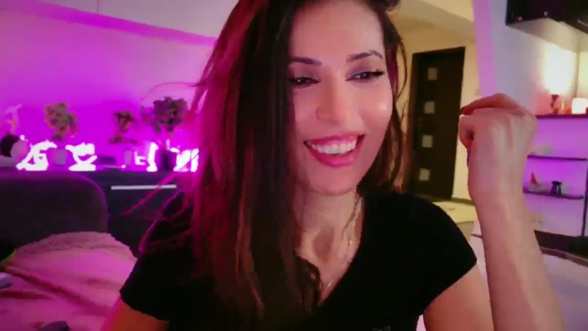 Gallery image thumbnail from SmileyTinaa's myfreecams stream on, 02/21/2026, 07:50 image 12 of 20