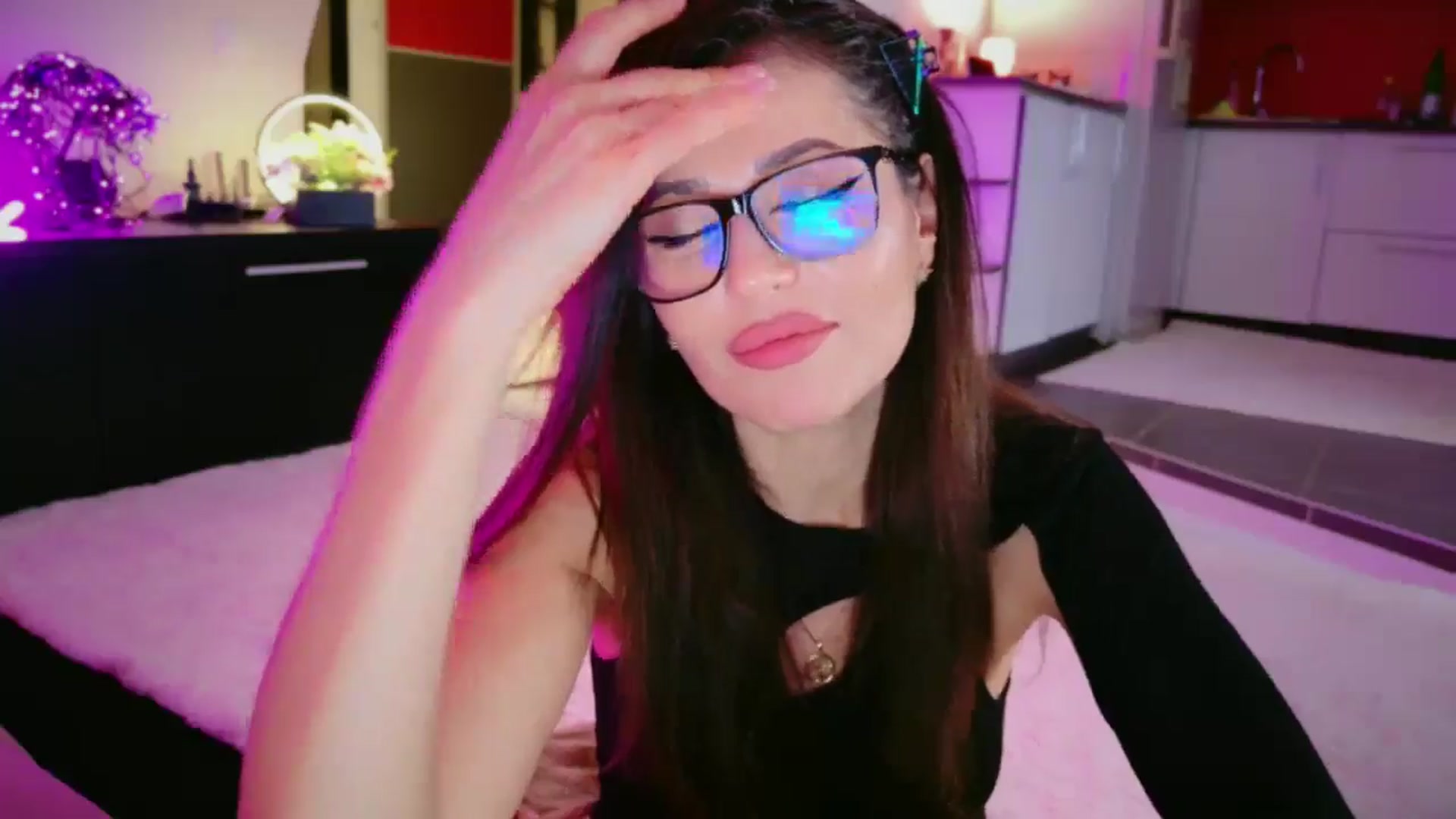 Gallery image thumbnail from SmileyTinaa's myfreecams stream on, 02/27/2026, 24:02 image 20 of 20