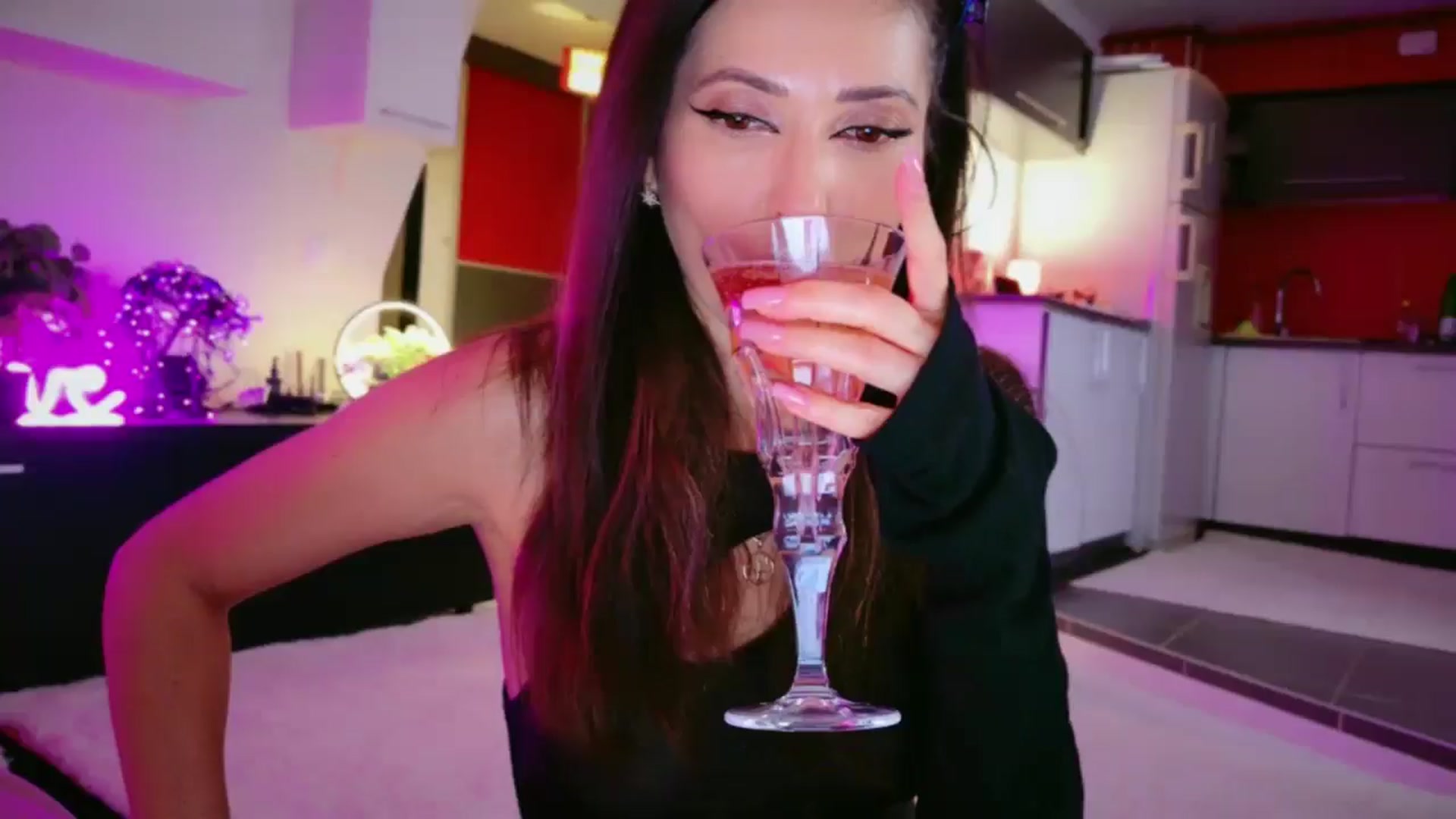 Gallery image thumbnail from SmileyTinaa's myfreecams stream on, 02/27/2026, 24:02 image 5 of 20