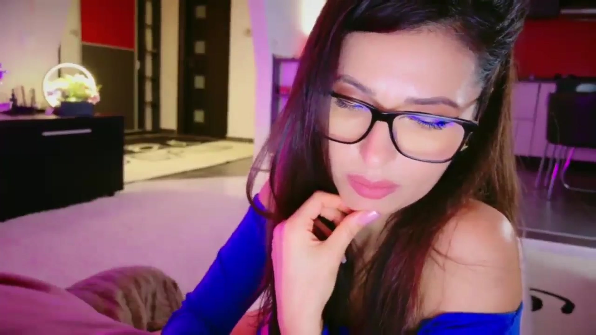 Gallery image thumbnail from SmileyTinaa's myfreecams stream on, 02/27/2026, 03:49 image 9 of 20