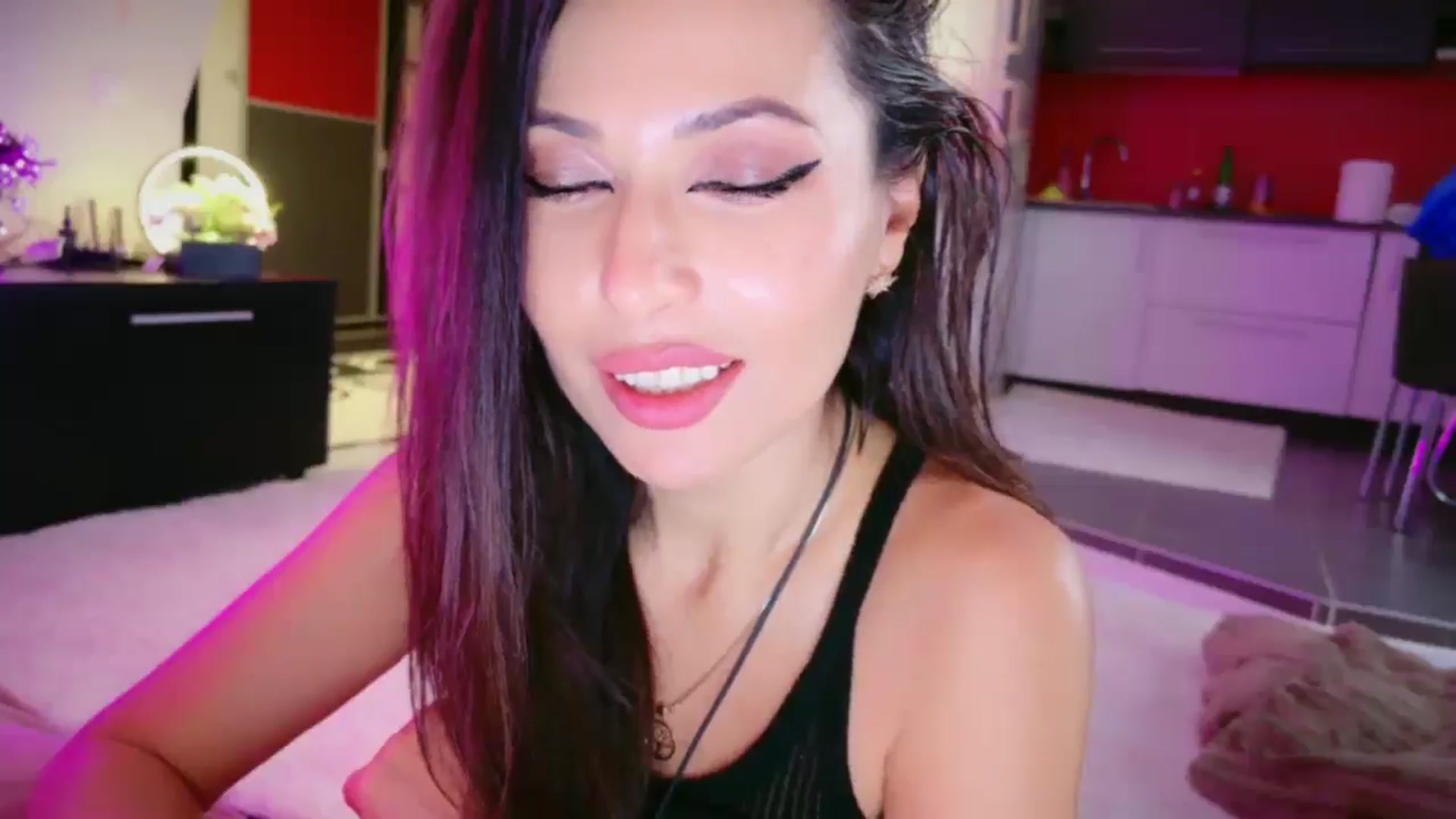 Gallery image thumbnail from SmileyTinaa's myfreecams stream on, 02/28/2026, 02:18 image 9 of 20