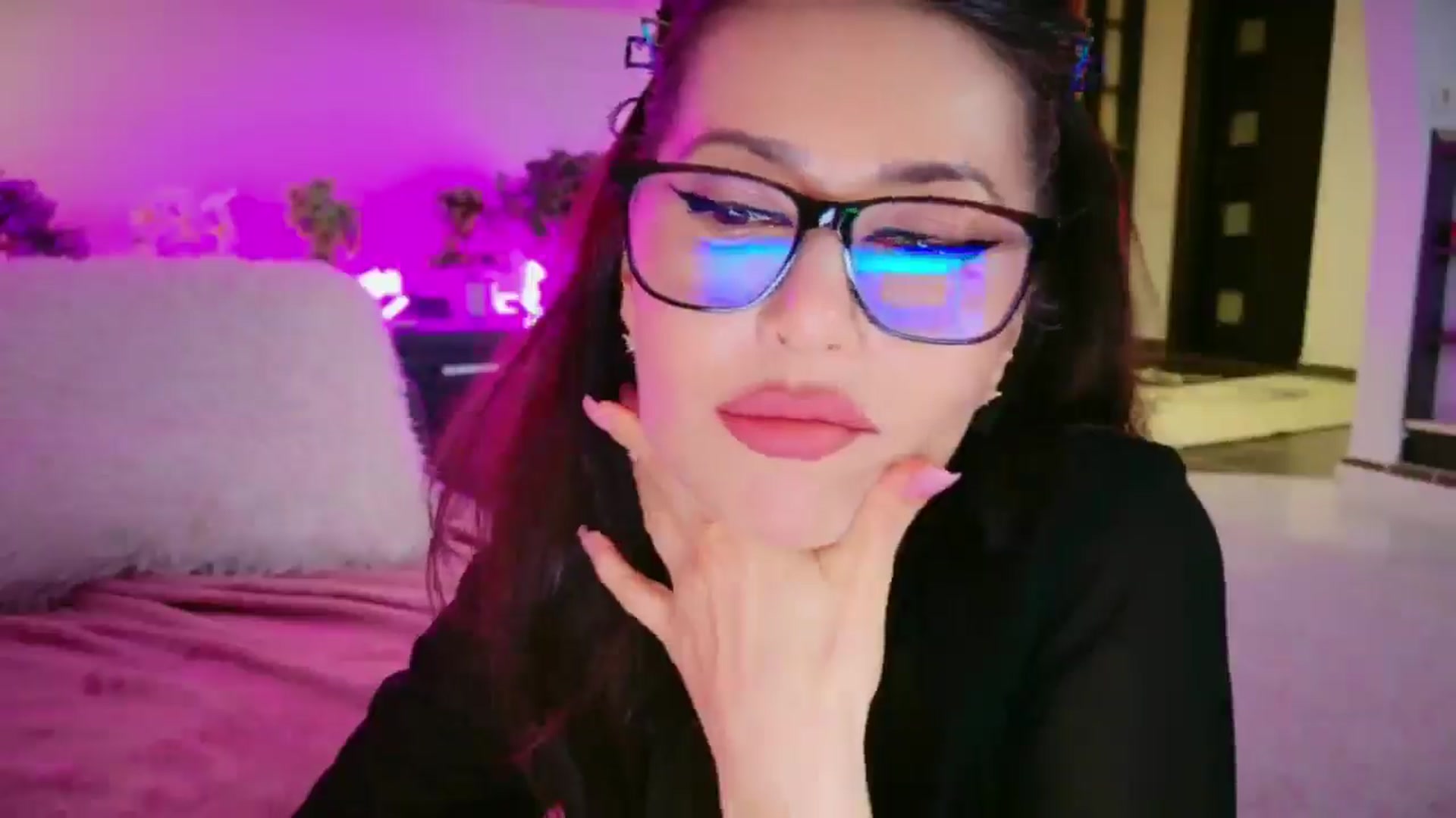 Gallery image thumbnail from SmileyTinaa's myfreecams stream on, 03/05/2026, 22:39 image 13 of 20