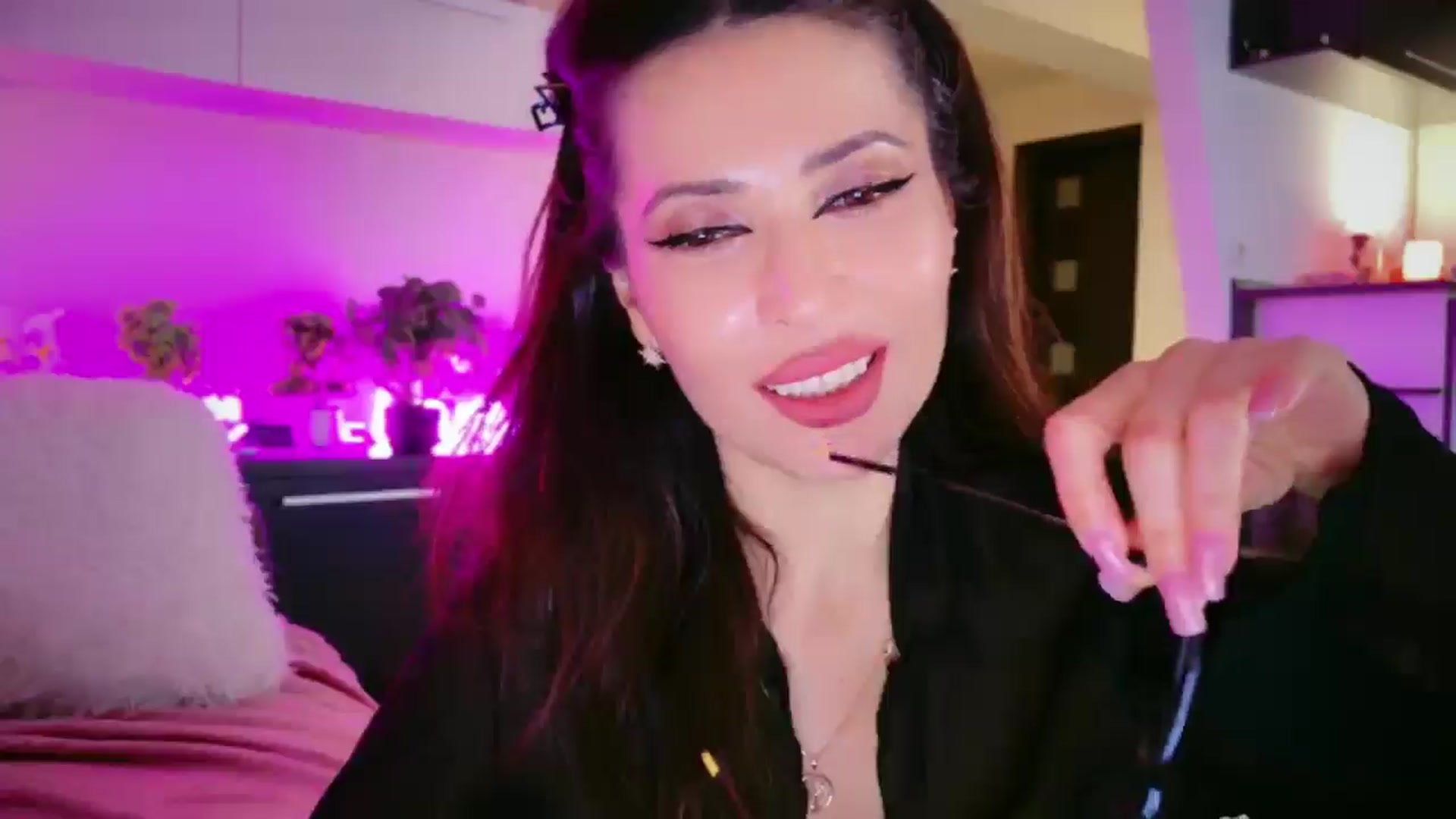 Gallery image thumbnail from SmileyTinaa's myfreecams stream on, 03/05/2026, 22:39 image 10 of 20
