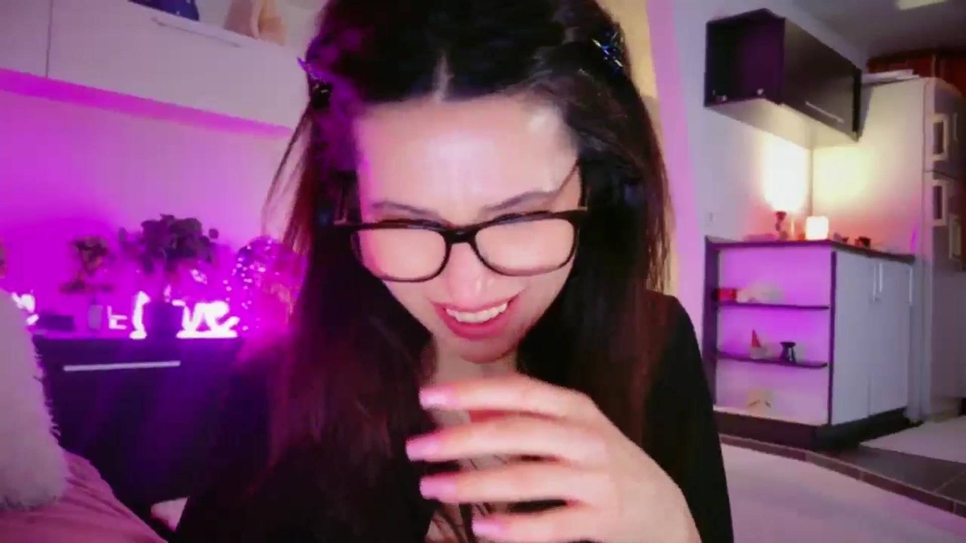 Gallery image thumbnail from SmileyTinaa's myfreecams stream on, 03/06/2026, 03:49 image 13 of 20