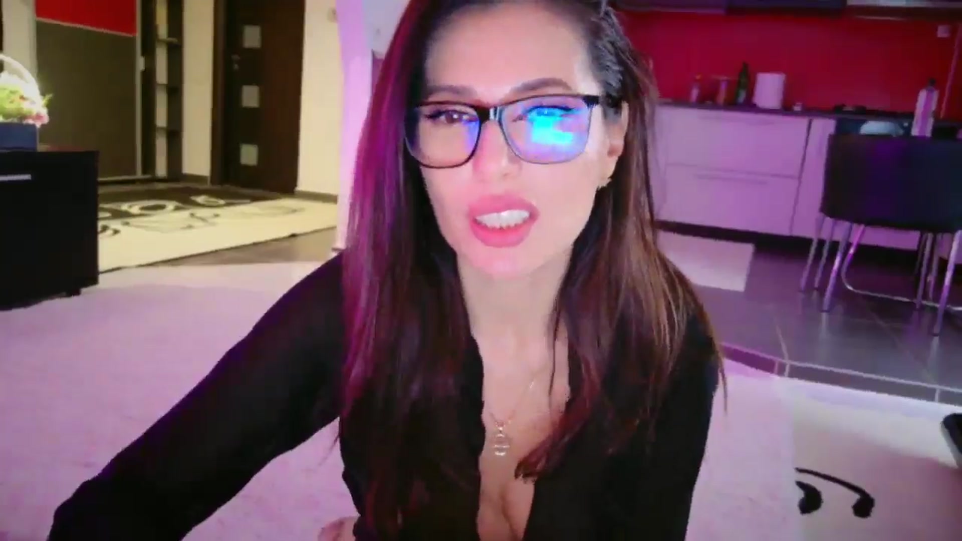 Gallery image thumbnail from SmileyTinaa's myfreecams stream on, 03/06/2026, 03:49 image 19 of 20