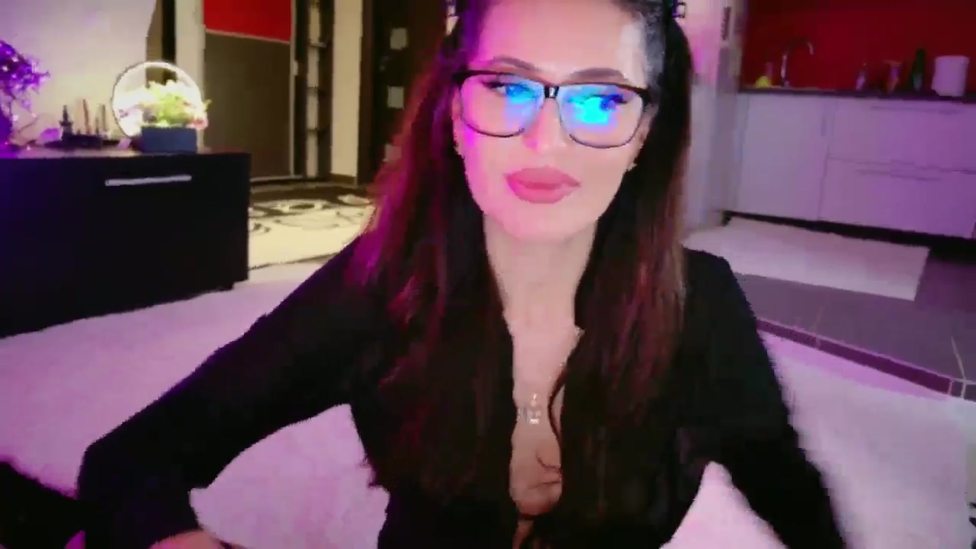 Gallery image thumbnail from SmileyTinaa's myfreecams stream on, 03/06/2026, 04:05 image 10 of 20