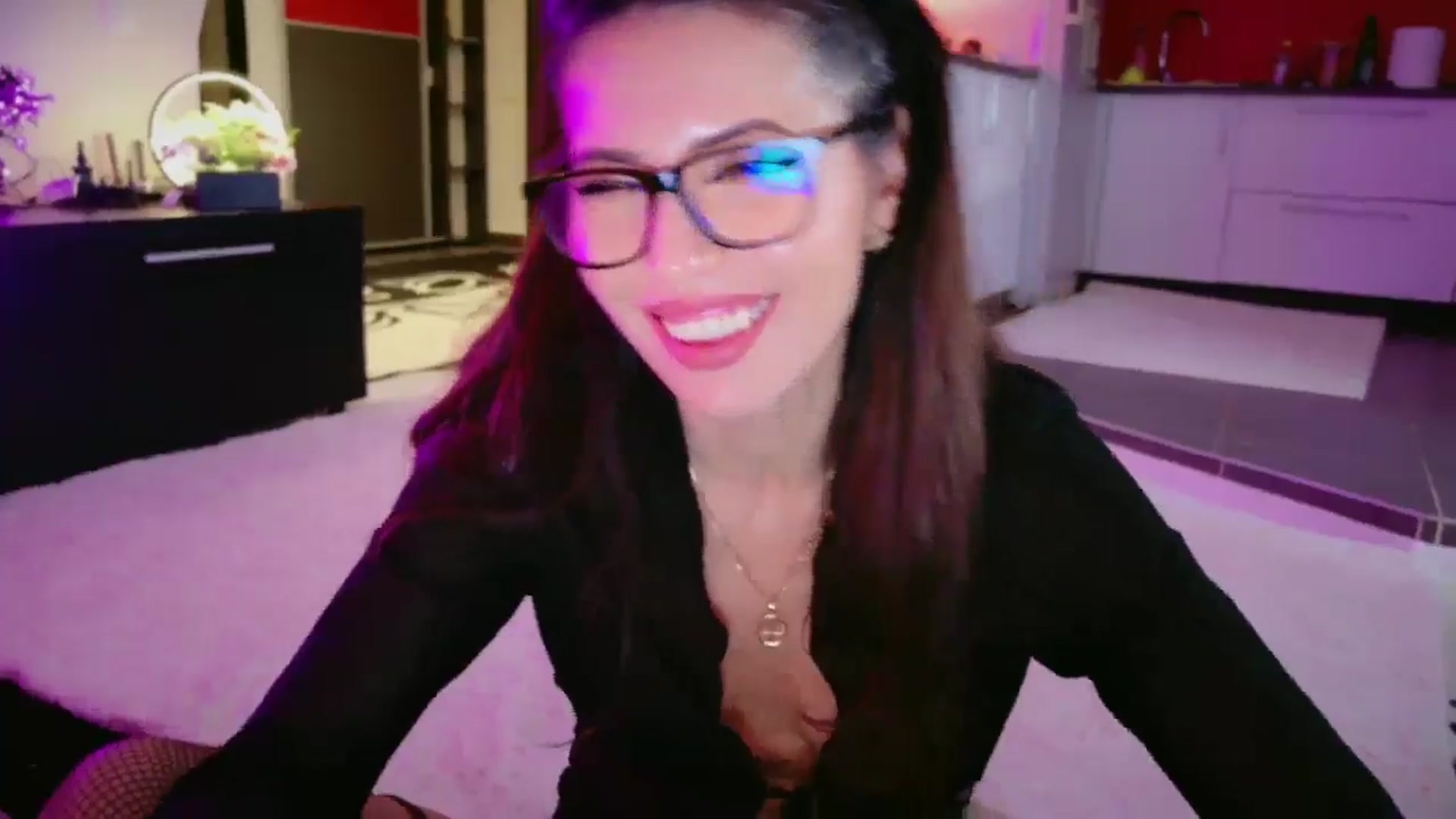 Gallery image thumbnail from SmileyTinaa's myfreecams stream on, 03/06/2026, 04:05 image 9 of 20