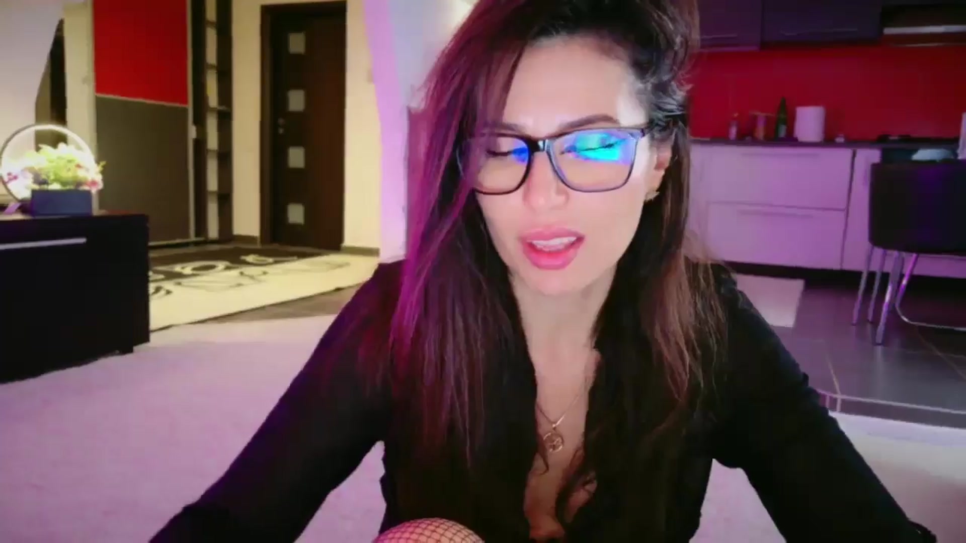Gallery image thumbnail from SmileyTinaa's myfreecams stream on, 03/06/2026, 05:33 image 19 of 20