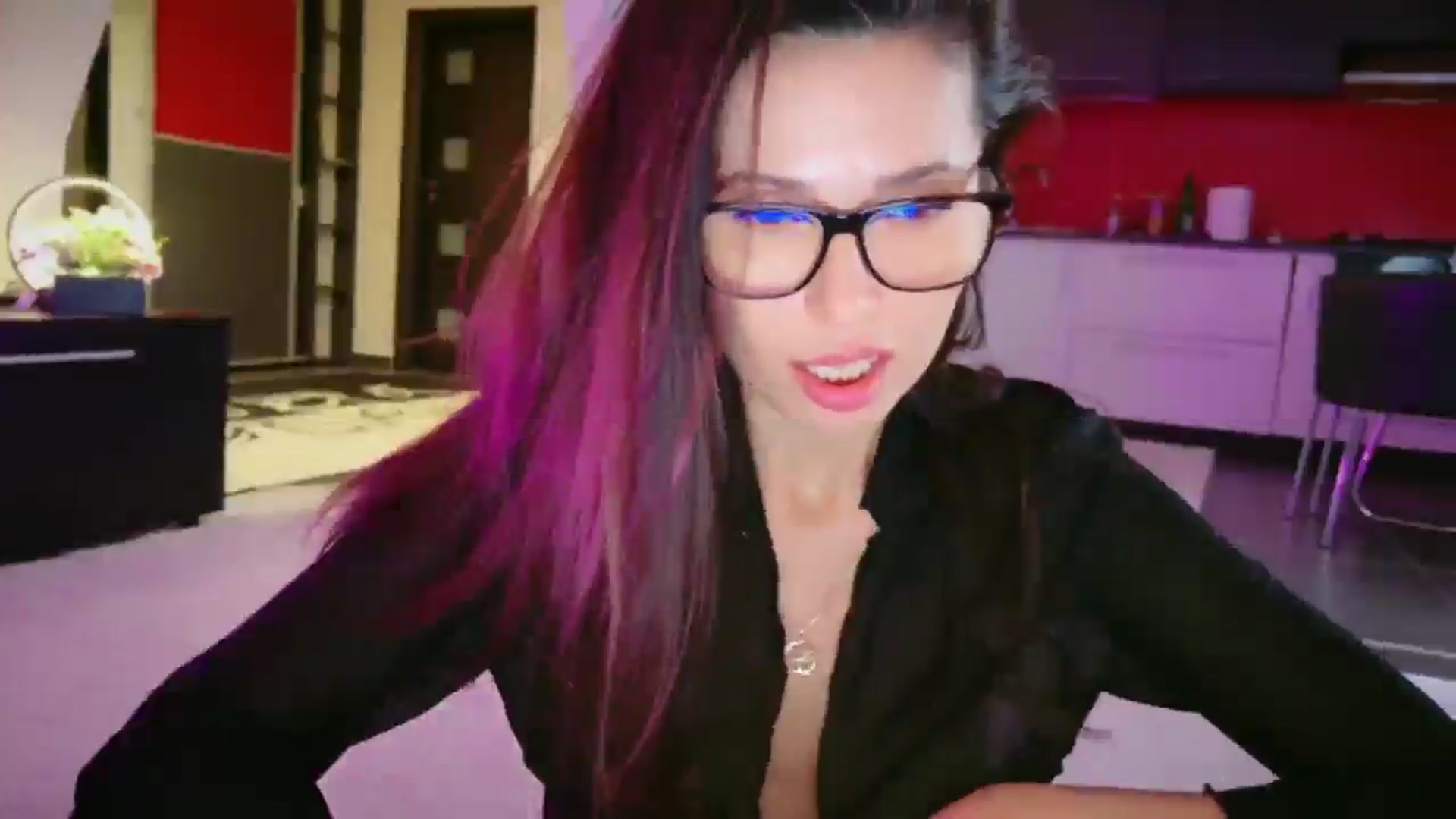 Gallery image thumbnail from SmileyTinaa's myfreecams stream on, 03/06/2026, 05:33 image 11 of 20