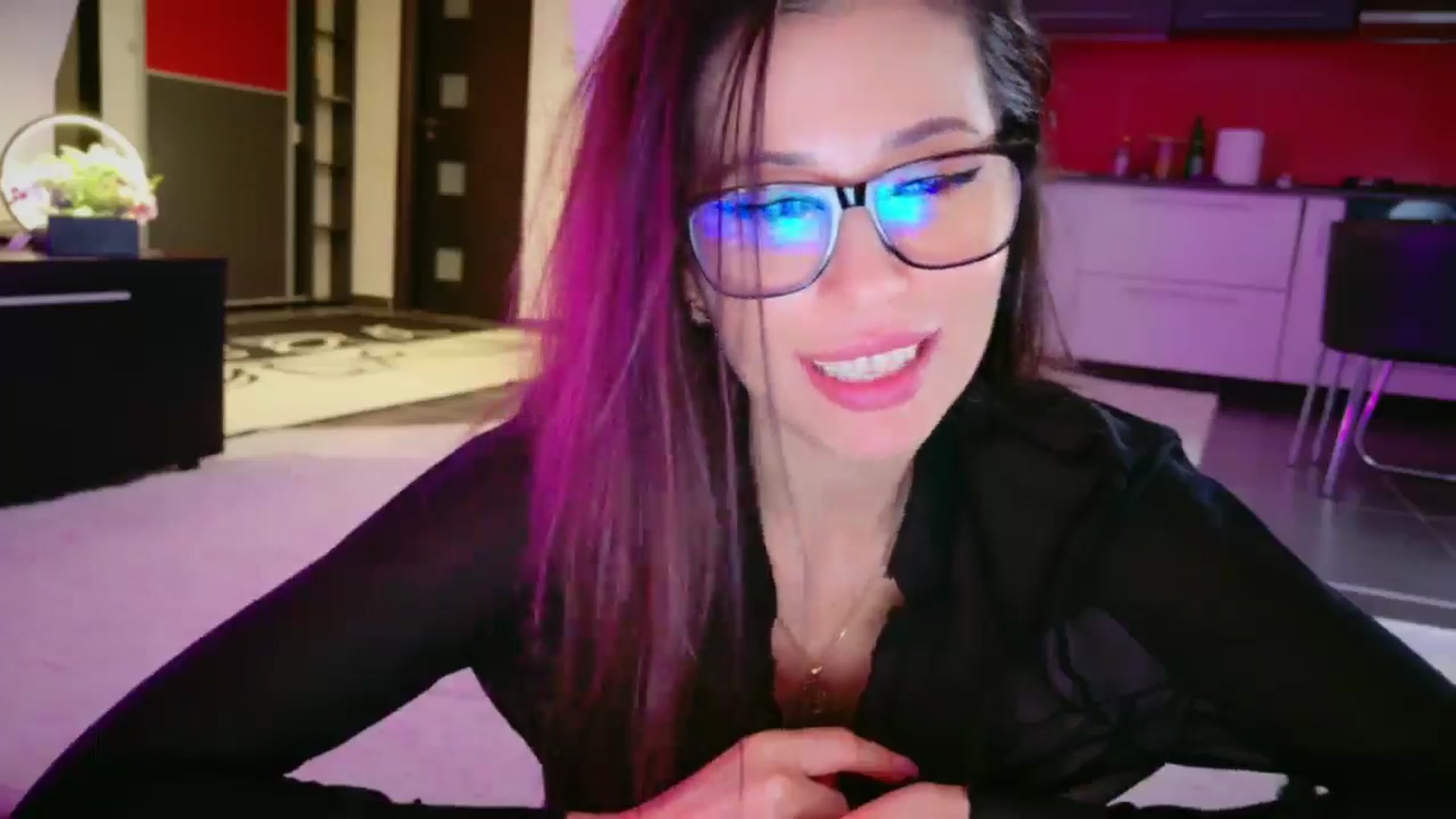 Gallery image thumbnail from SmileyTinaa's myfreecams stream on, 03/06/2026, 05:33 image 5 of 20