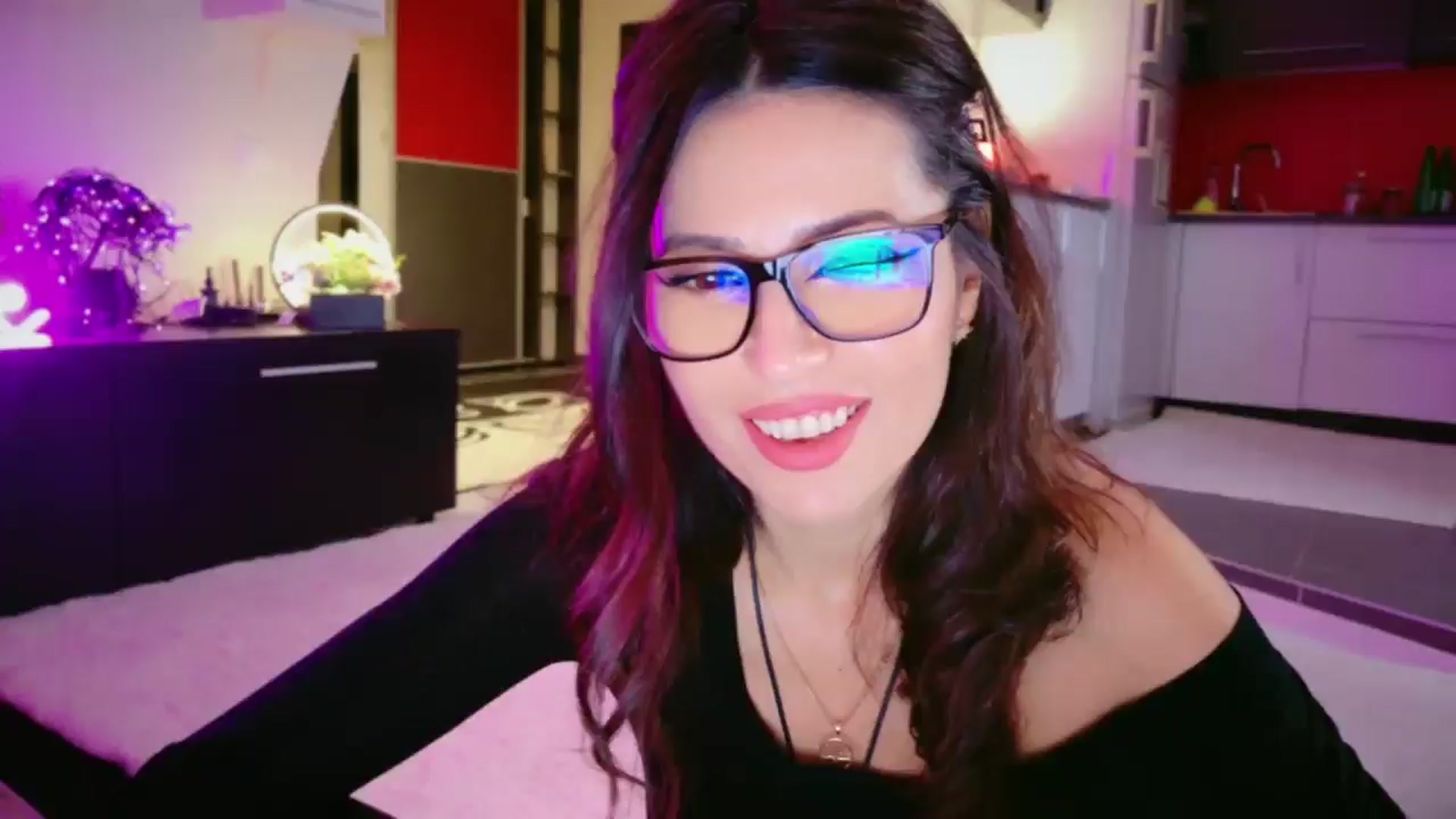 Gallery image thumbnail from SmileyTinaa's myfreecams stream on, 03/07/2026, 02:20 image 1 of 20