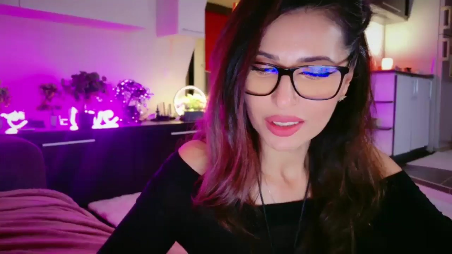Gallery image thumbnail from SmileyTinaa's myfreecams stream on, 03/07/2026, 02:20 image 5 of 20