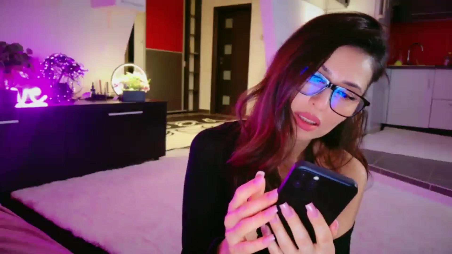 Gallery image thumbnail from SmileyTinaa's myfreecams stream on, 03/07/2026, 02:20 image 7 of 20