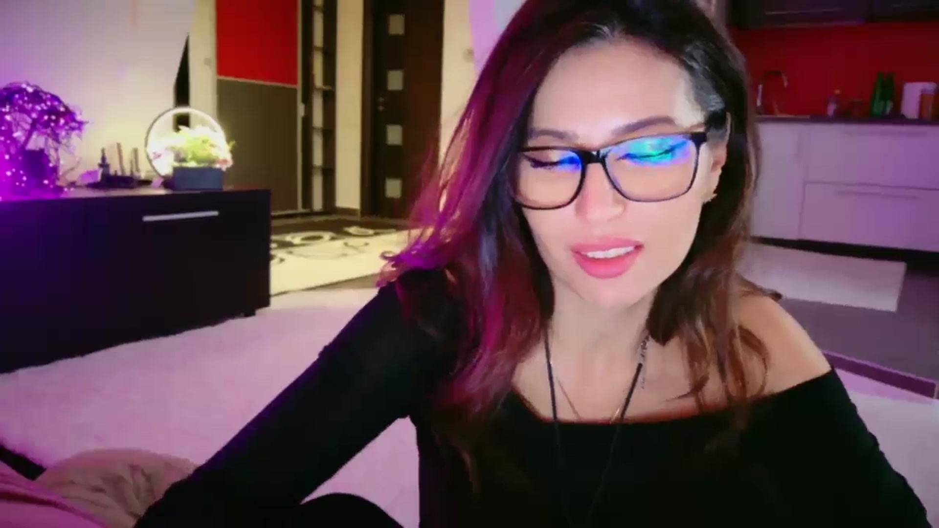 Gallery image thumbnail from SmileyTinaa's myfreecams stream on, 03/07/2026, 02:20 image 20 of 20