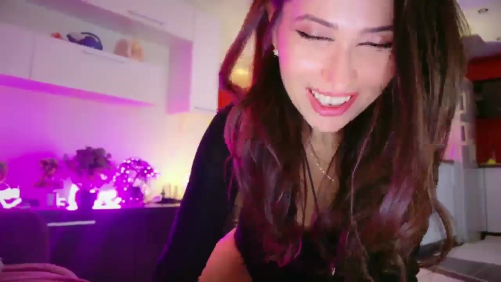 Gallery image thumbnail from SmileyTinaa's myfreecams stream on, 03/07/2026, 04:05 image 20 of 20