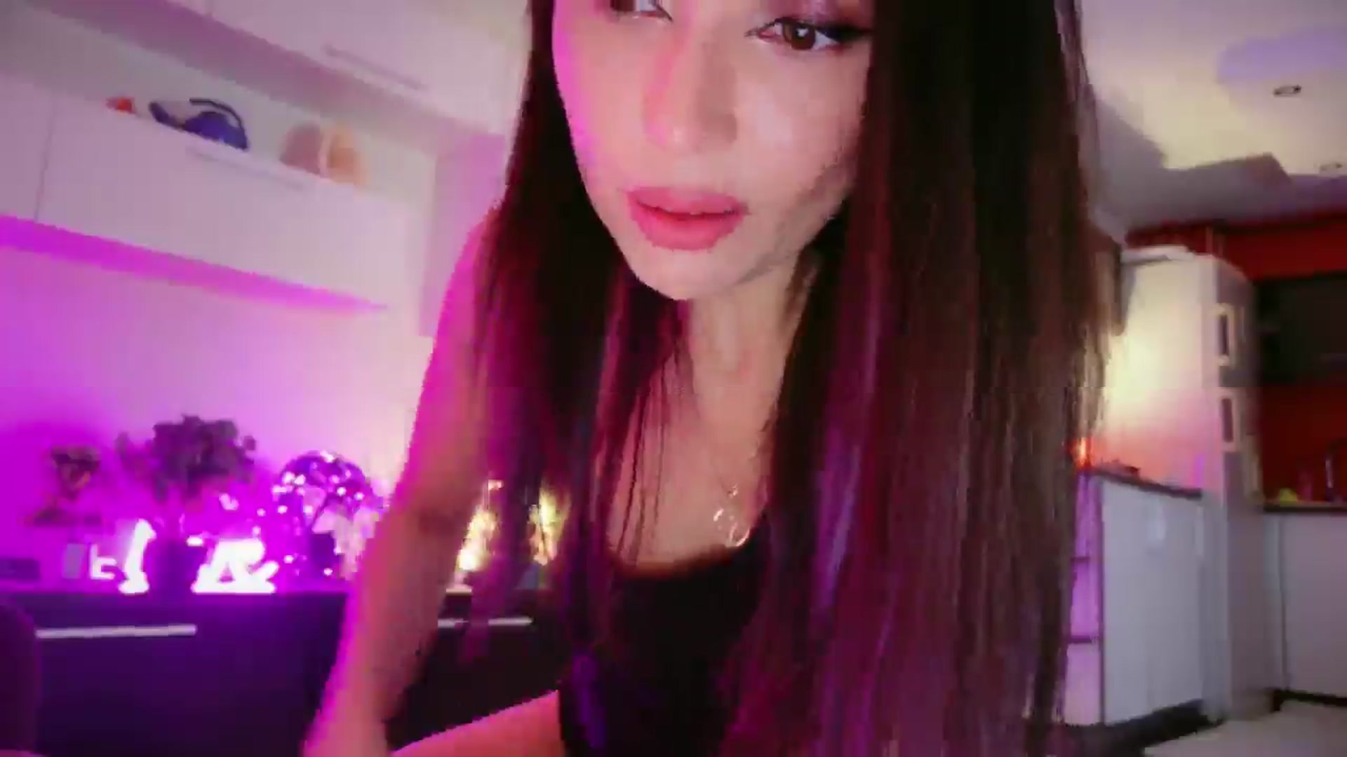 Gallery image thumbnail from SmileyTinaa's myfreecams stream on, 03/13/2026, 02:01 image 6 of 20