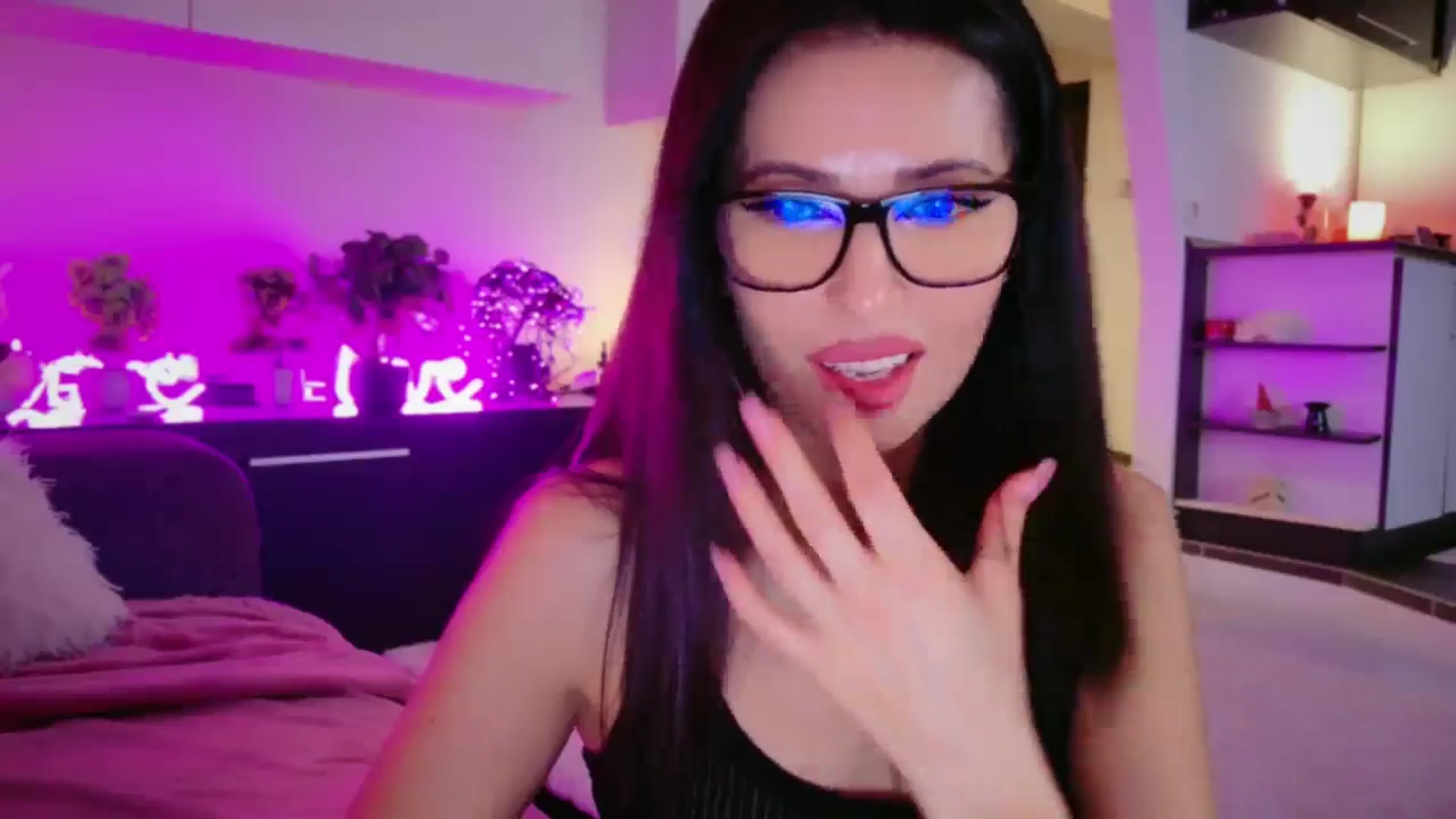 Gallery image thumbnail from SmileyTinaa's myfreecams stream on, 03/13/2026, 02:01 image 3 of 20