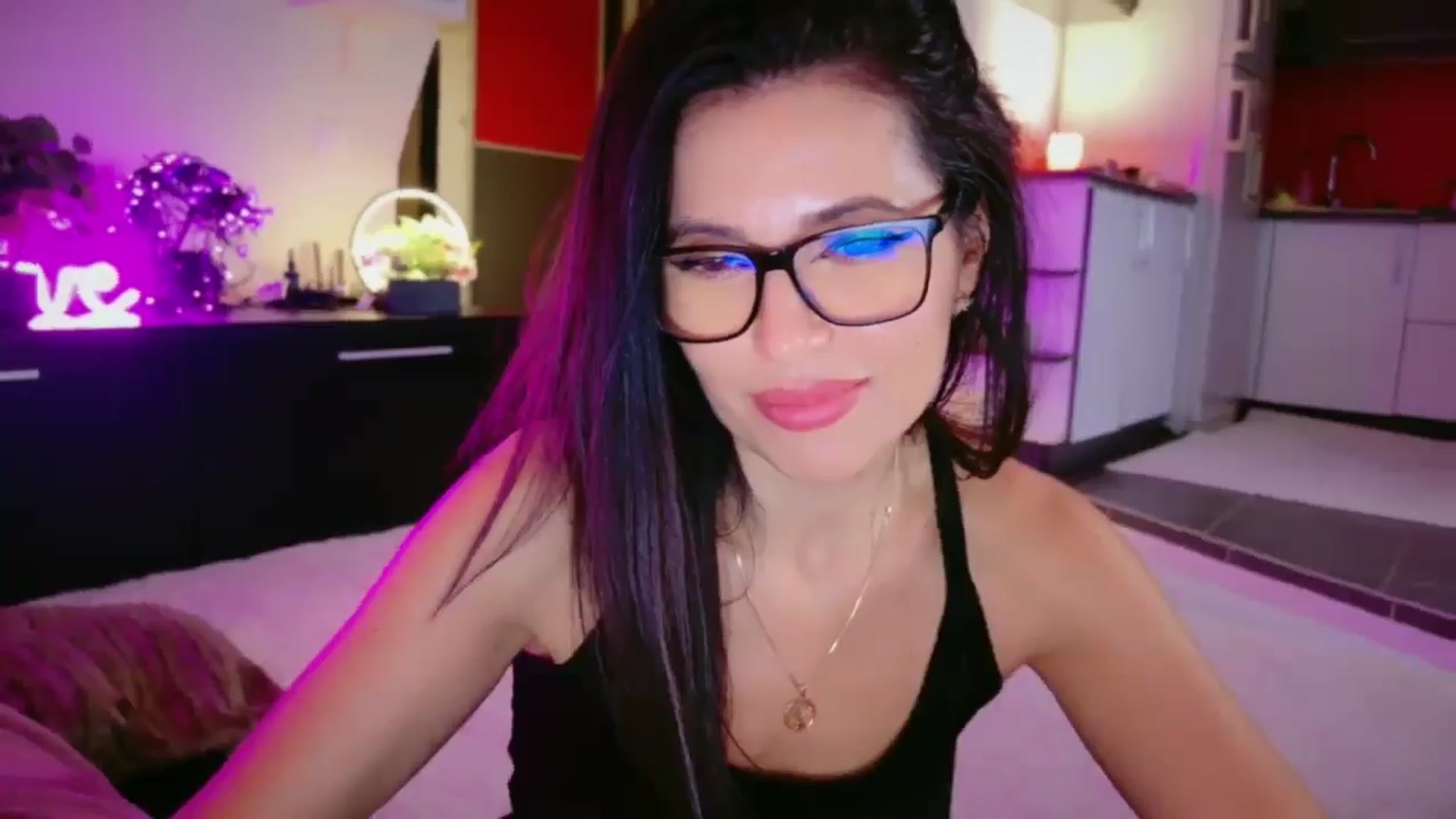 Gallery image thumbnail from SmileyTinaa's myfreecams stream on, 03/13/2026, 05:43 image 10 of 20