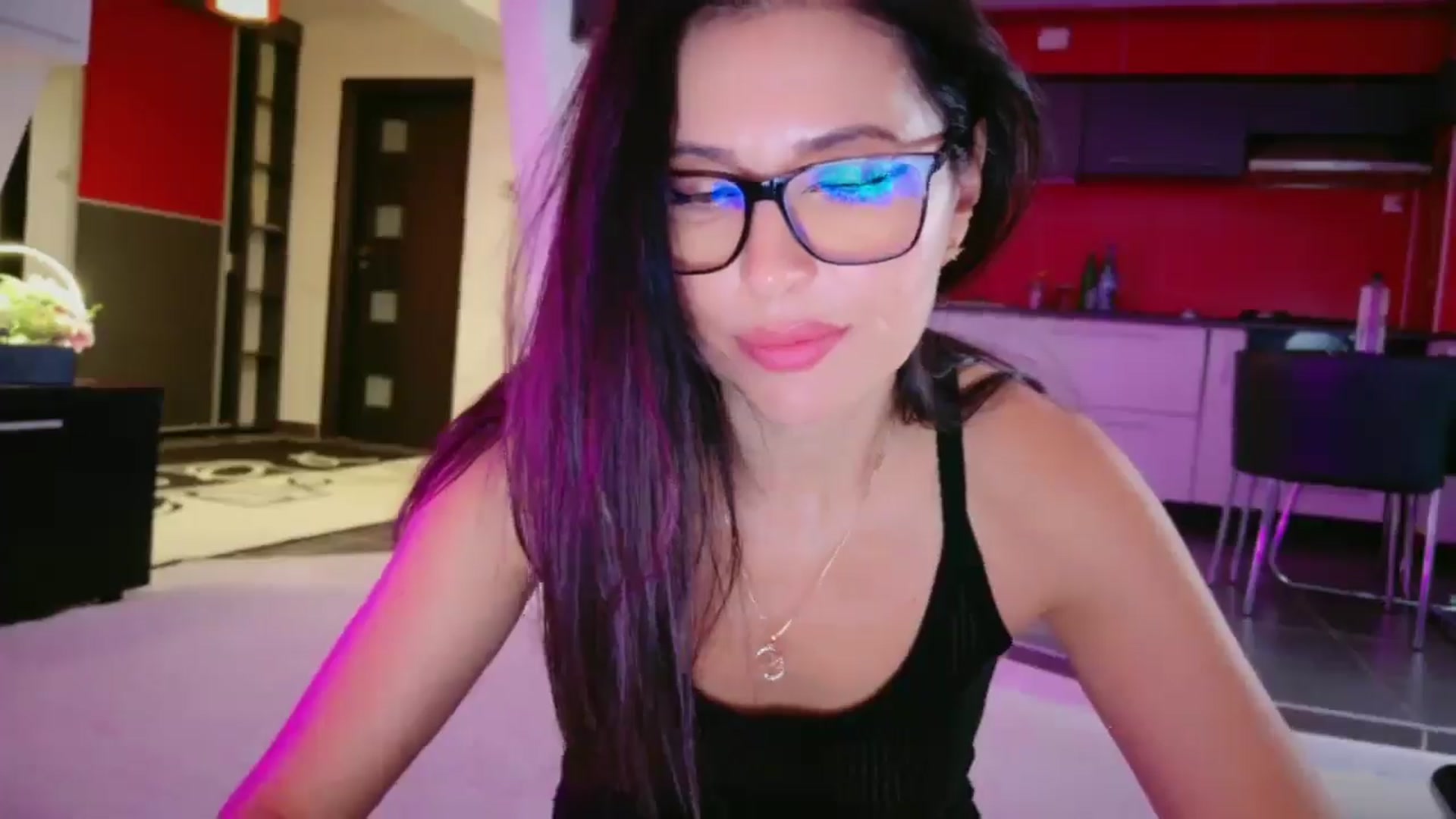 Gallery image thumbnail from SmileyTinaa's myfreecams stream on, 03/13/2026, 05:43 image 18 of 20
