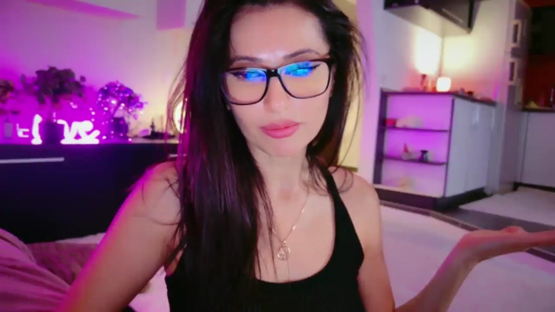 Gallery image thumbnail from SmileyTinaa's myfreecams stream on, 03/13/2026, 05:43 image 20 of 20