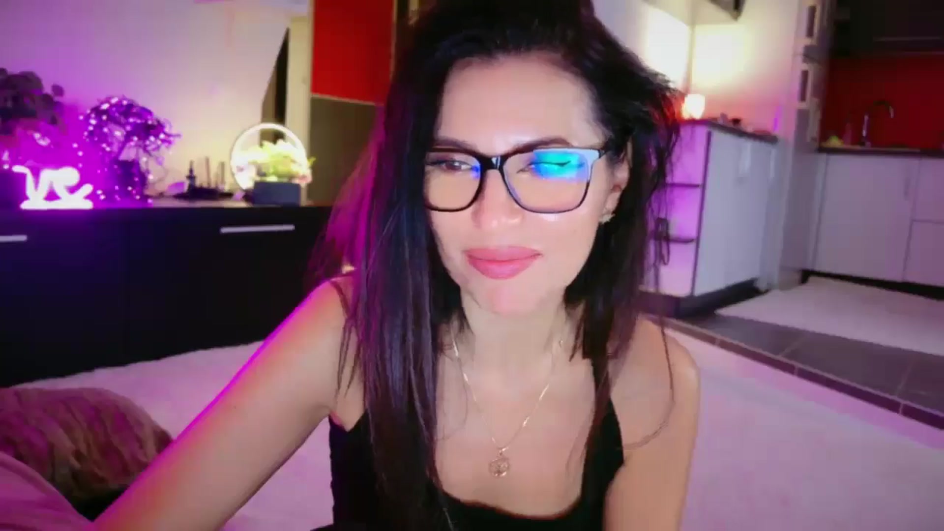 Gallery image thumbnail from SmileyTinaa's myfreecams stream on, 03/13/2026, 05:43 image 11 of 20