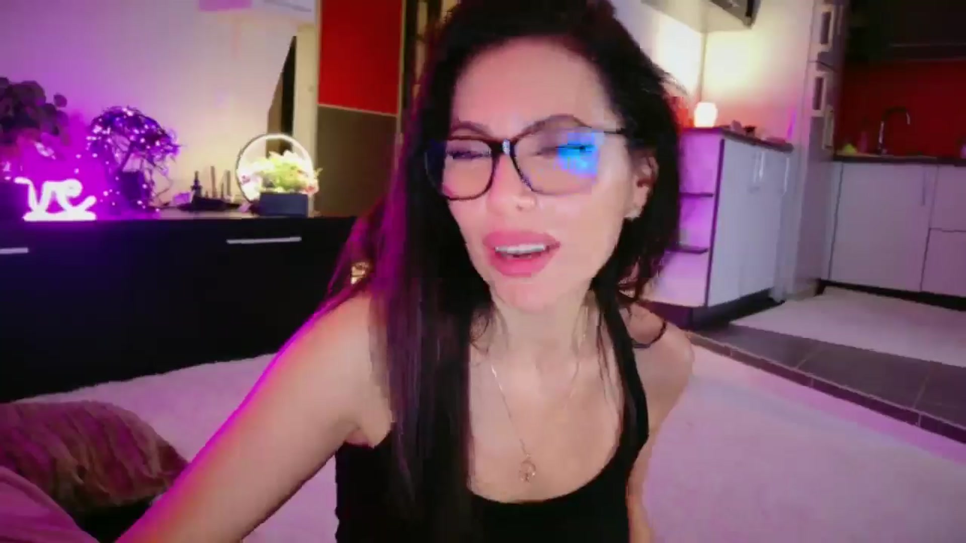 Gallery image thumbnail from SmileyTinaa's myfreecams stream on, 03/13/2026, 05:43 image 9 of 20