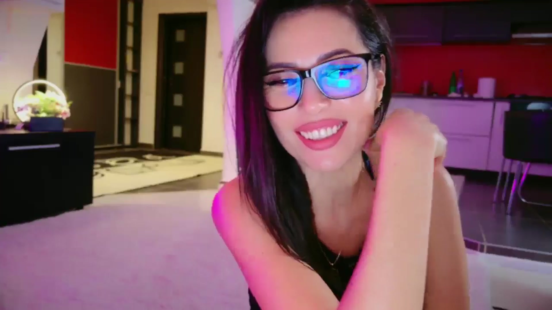 Gallery image thumbnail from SmileyTinaa's myfreecams stream on, 03/14/2026, 02:42 image 4 of 20
