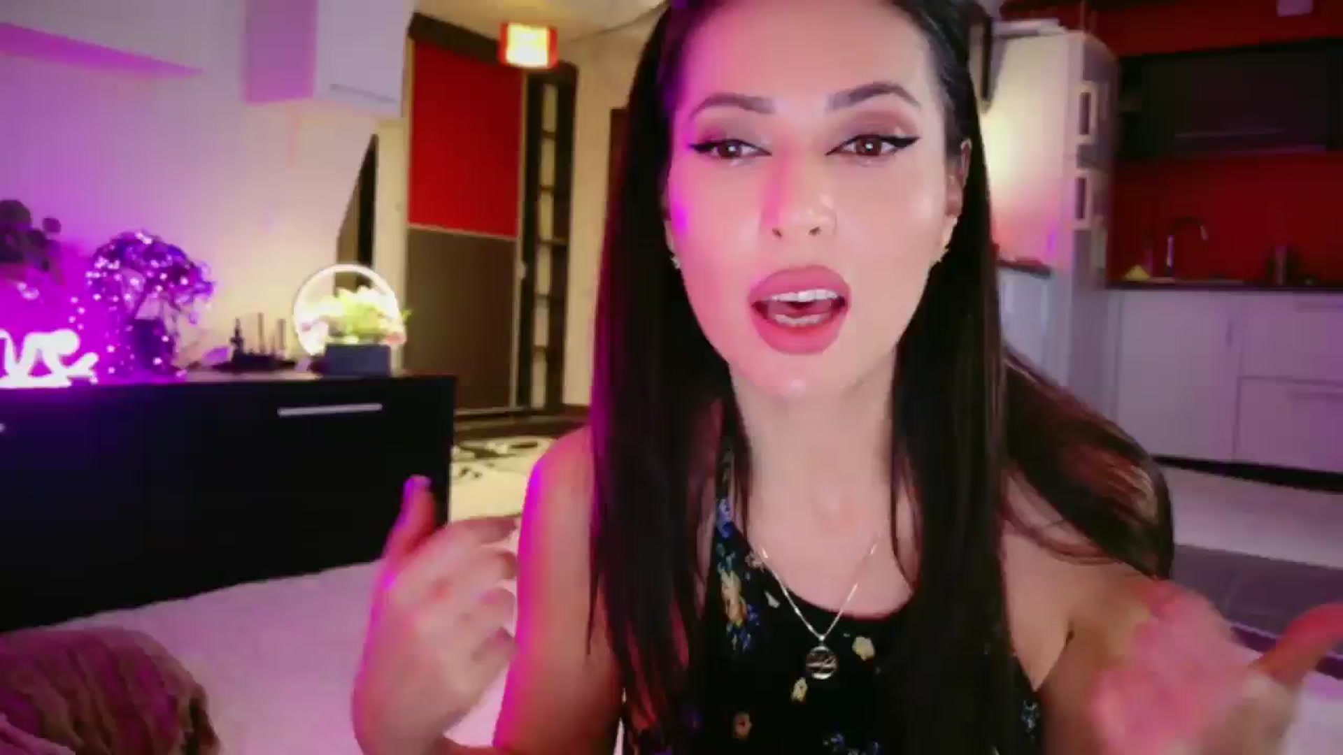 Gallery image thumbnail from SmileyTinaa's myfreecams stream on, 03/14/2026, 02:42 image 1 of 20