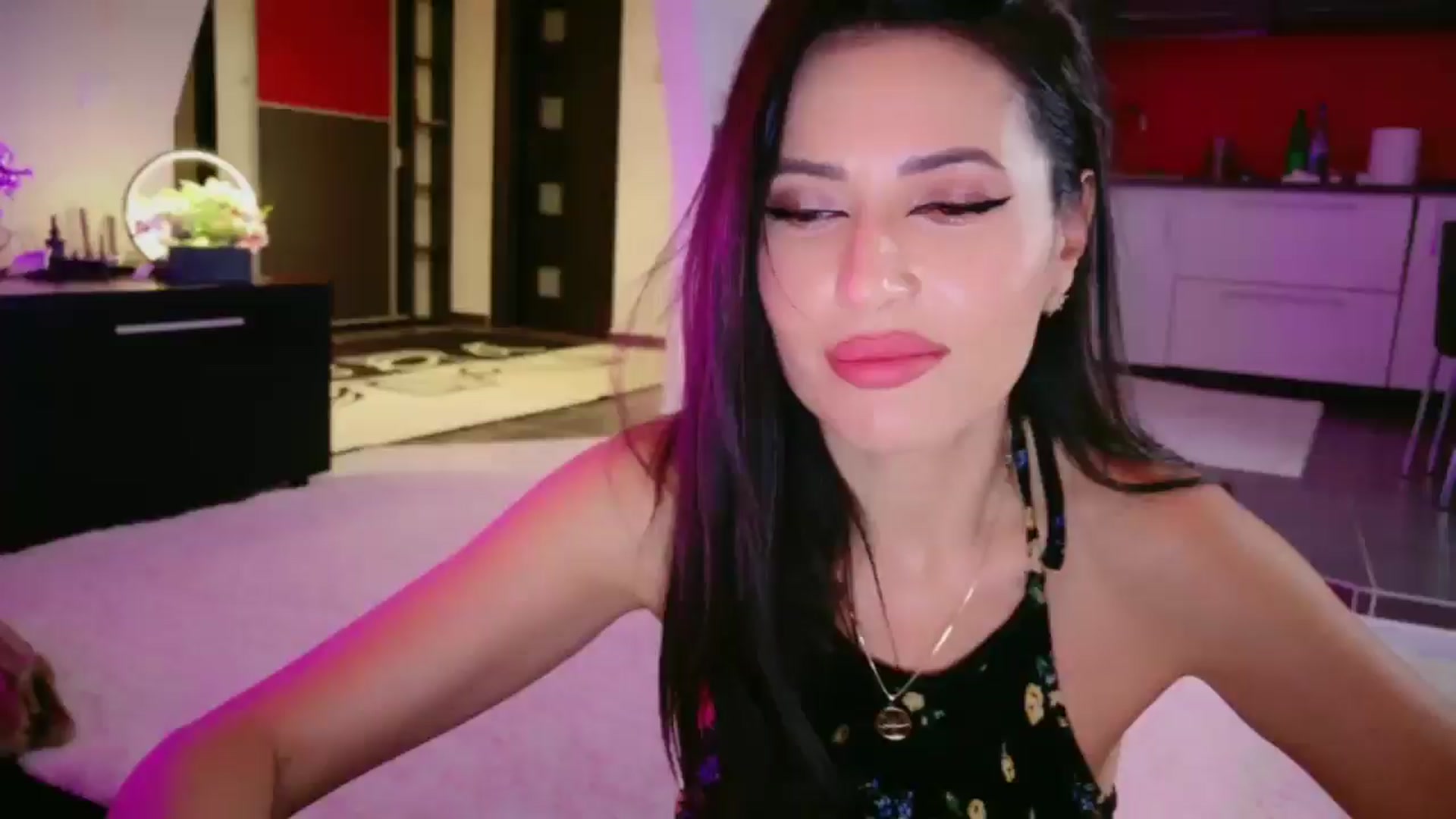 Gallery image thumbnail from SmileyTinaa's myfreecams stream on, 03/14/2026, 02:42 image 2 of 20